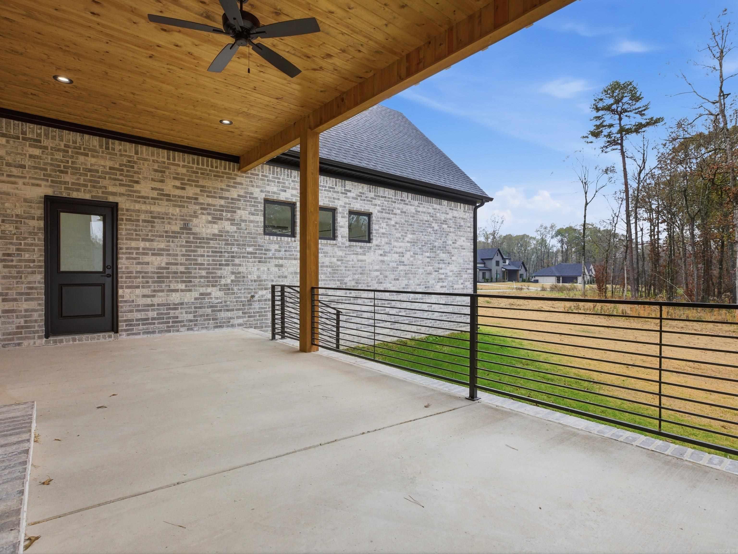 3076 Avilla Manor Trail Alexander, AR 72002