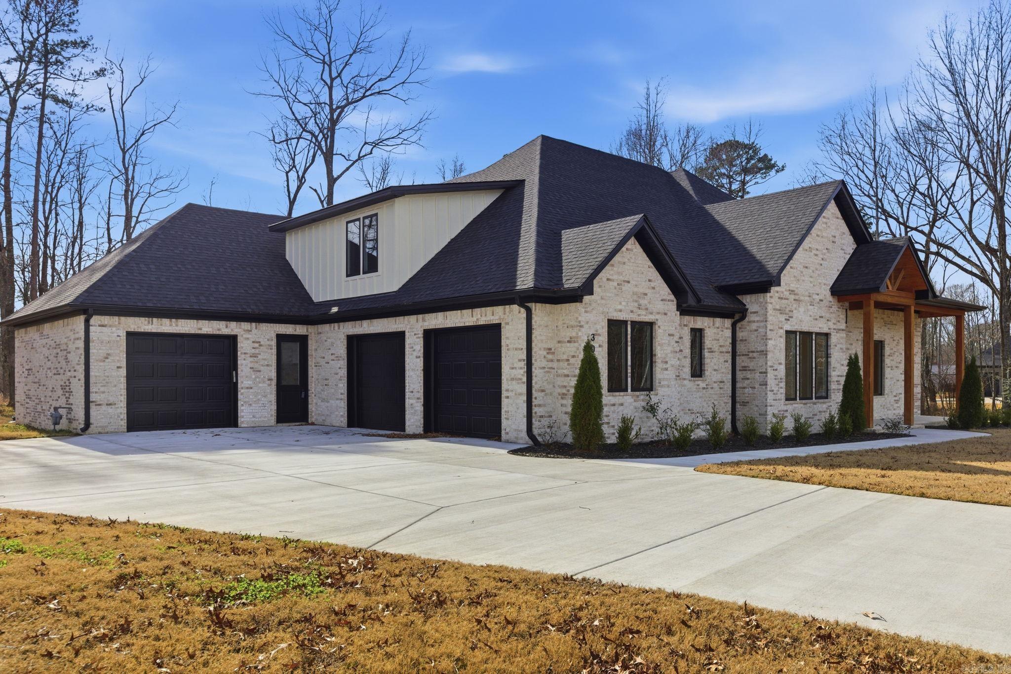 3053 Avilla Manor Trail Alexander, AR 72002