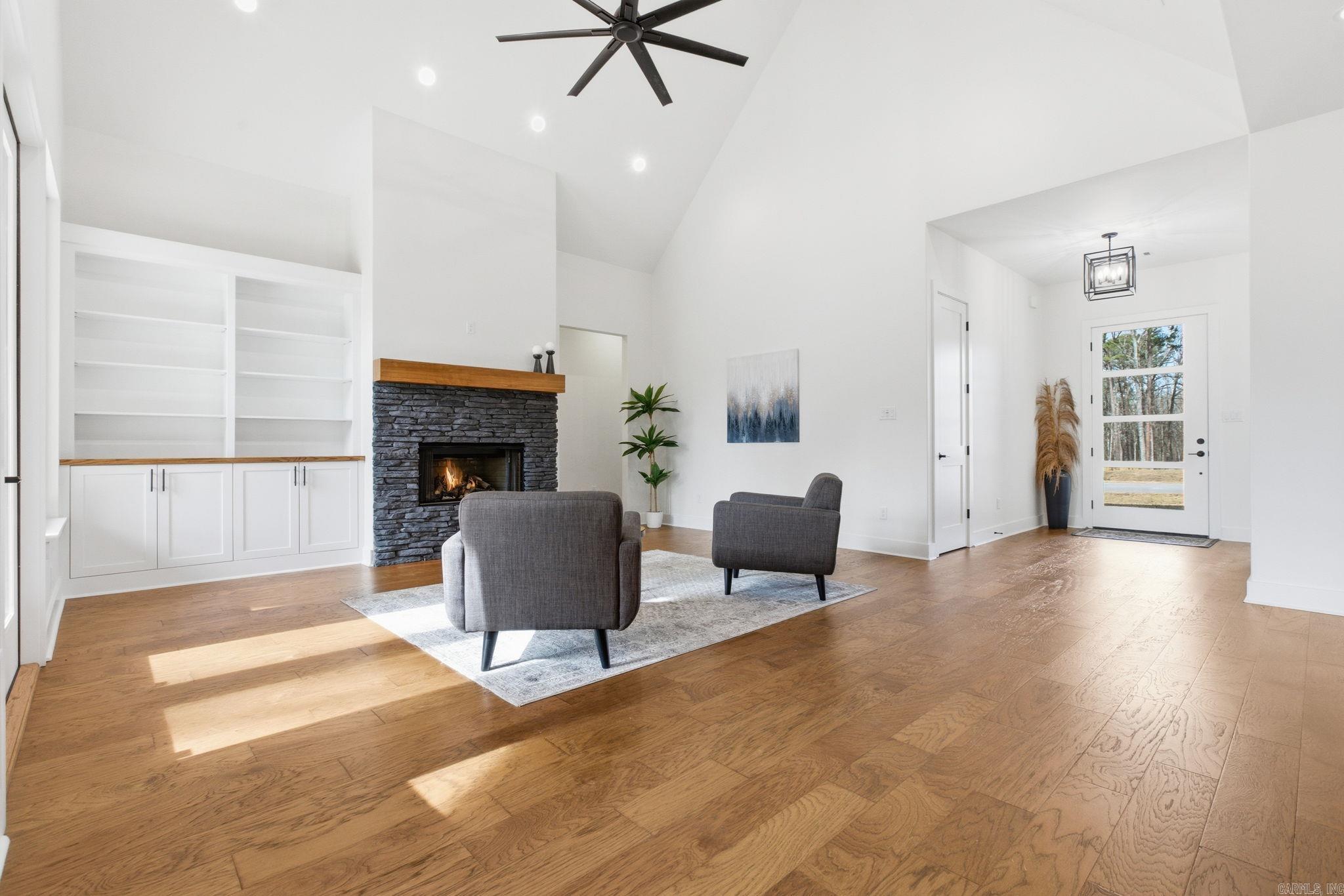 3053 Avilla Manor Trail Alexander, AR 72002