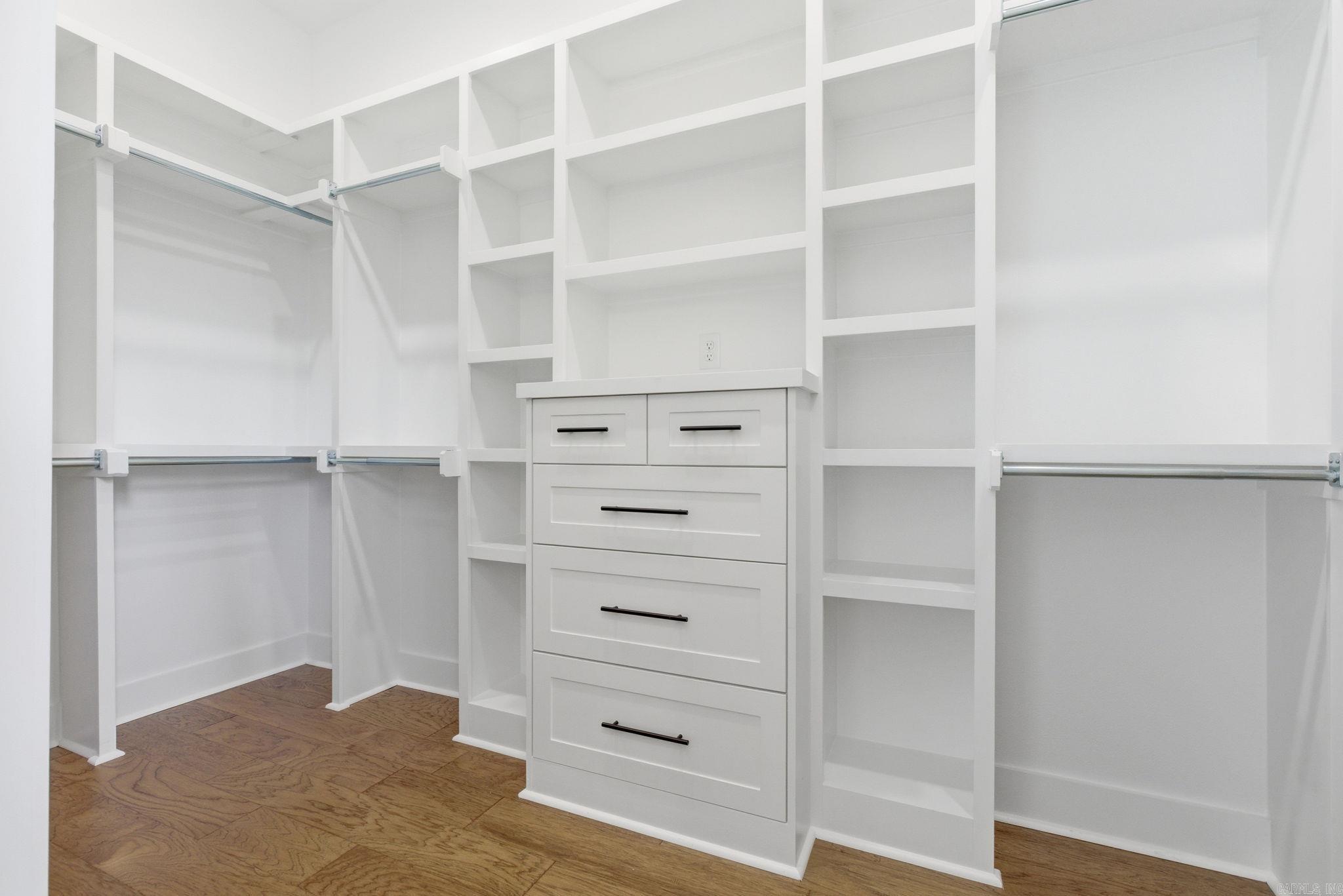 3053 Avilla Manor Trail Alexander, AR 72002