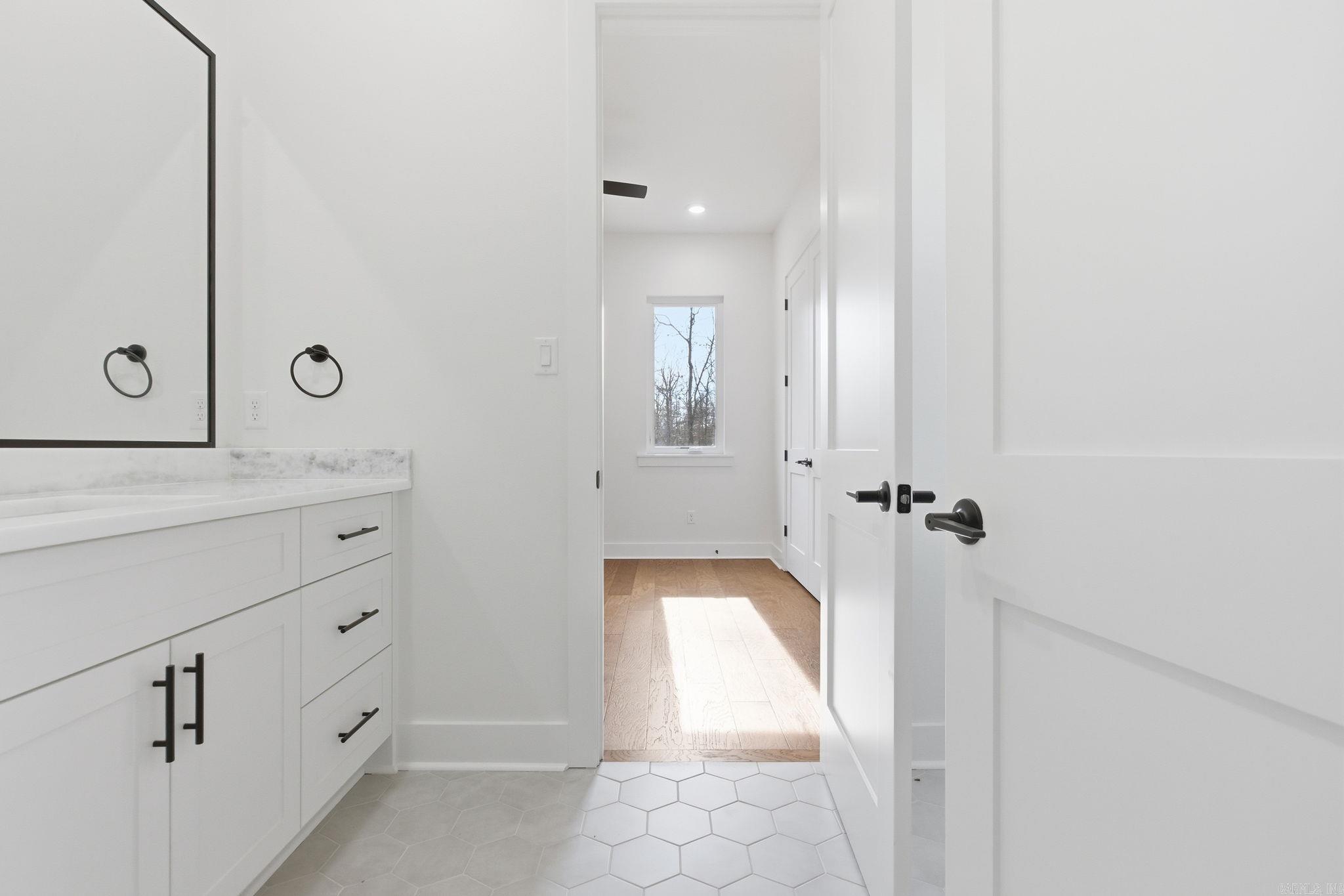 3053 Avilla Manor Trail Alexander, AR 72002