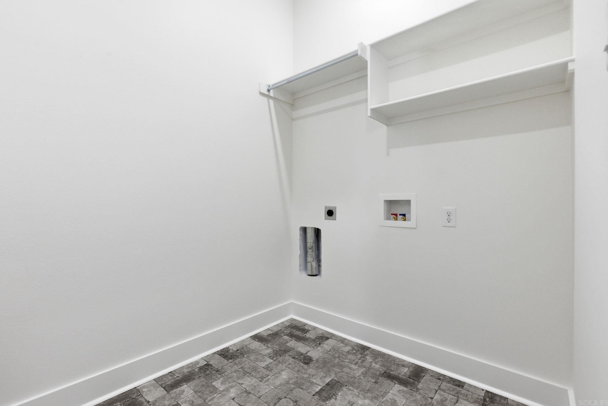 3053 Avilla Manor Trail Alexander, AR 72002