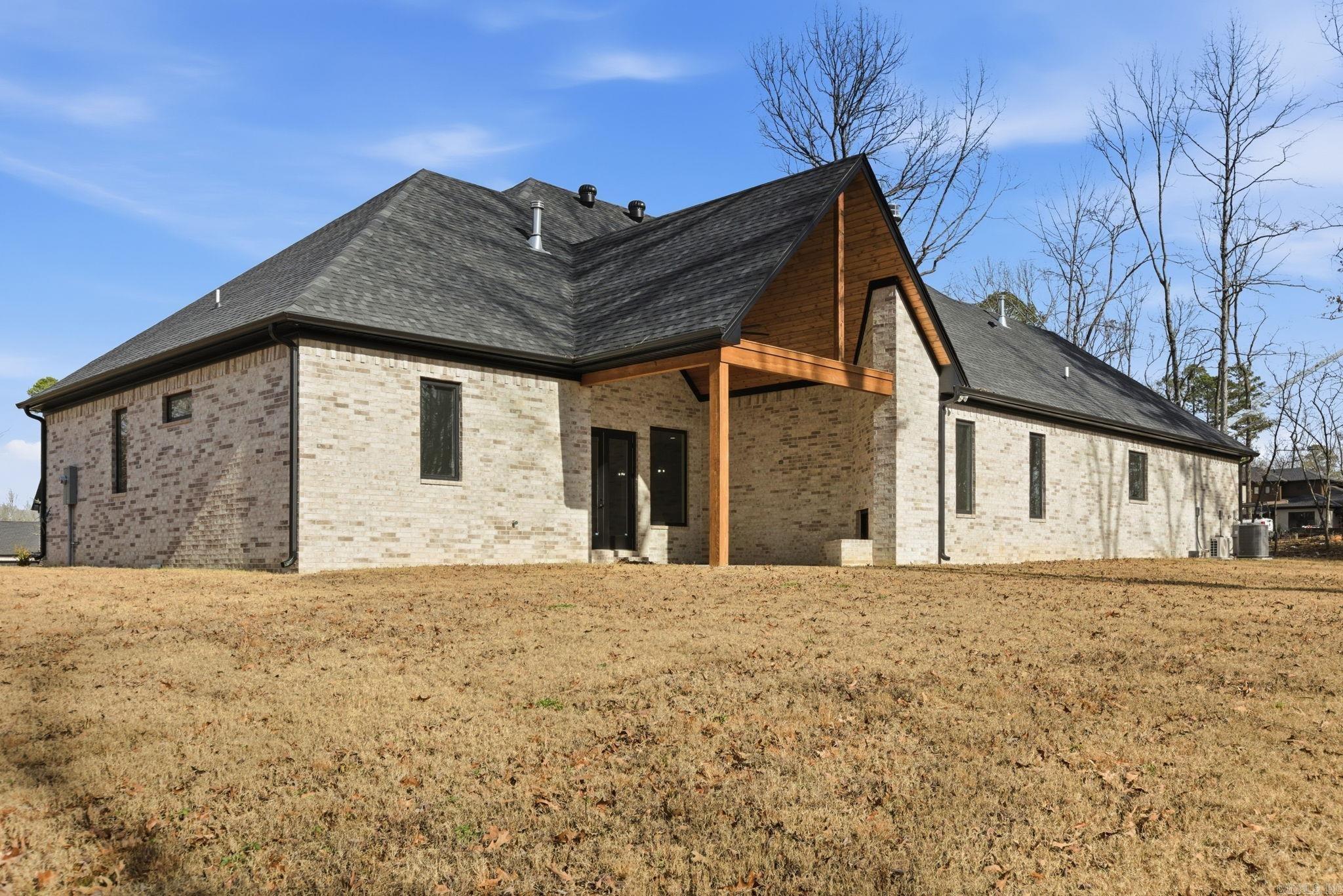 3053 Avilla Manor Trail Alexander, AR 72002
