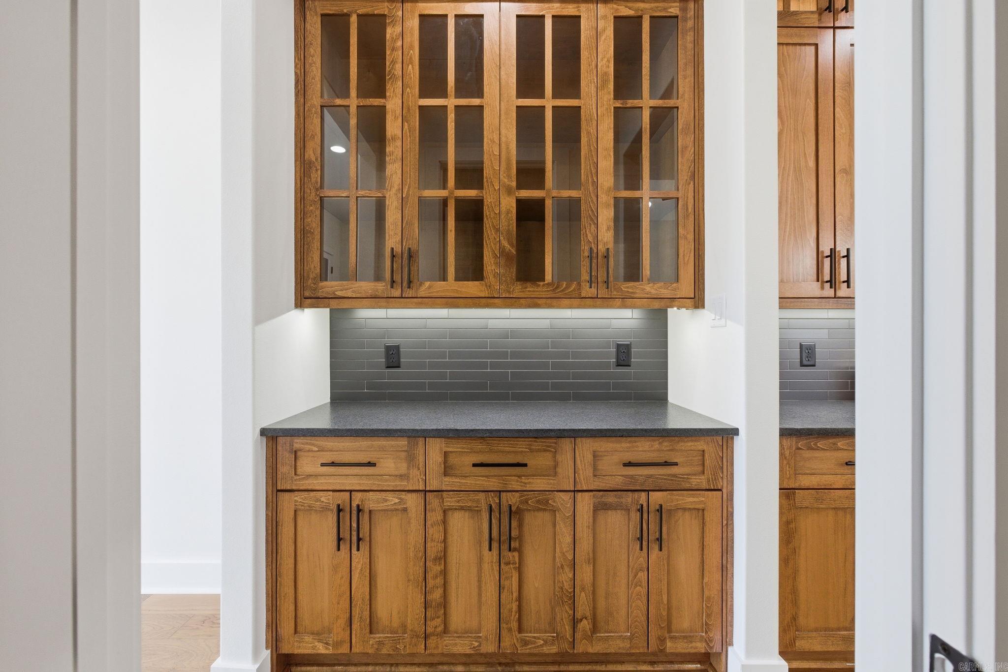 3053 Avilla Manor Trail Alexander, AR 72002