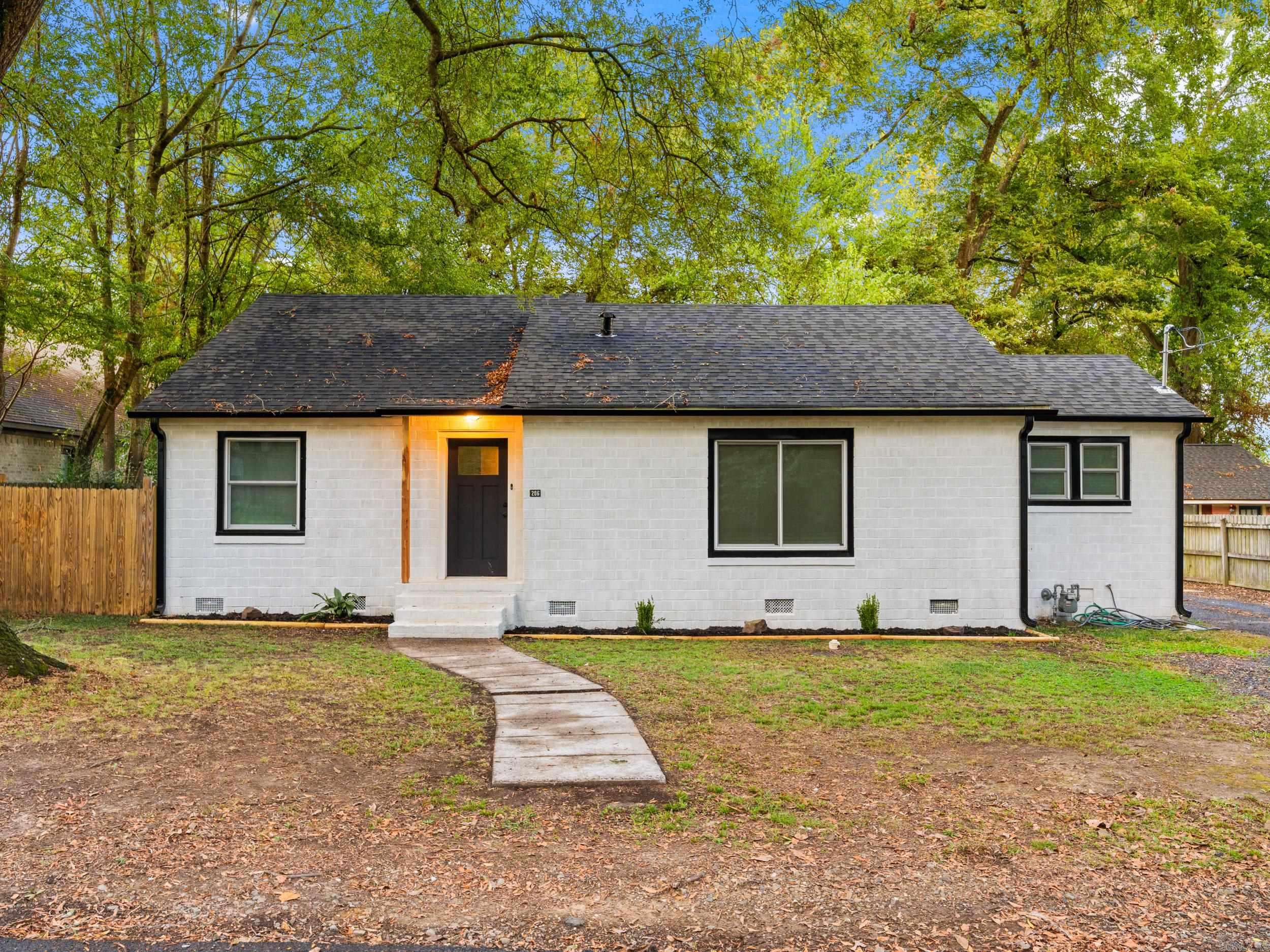 206 N Elm  Beebe, AR