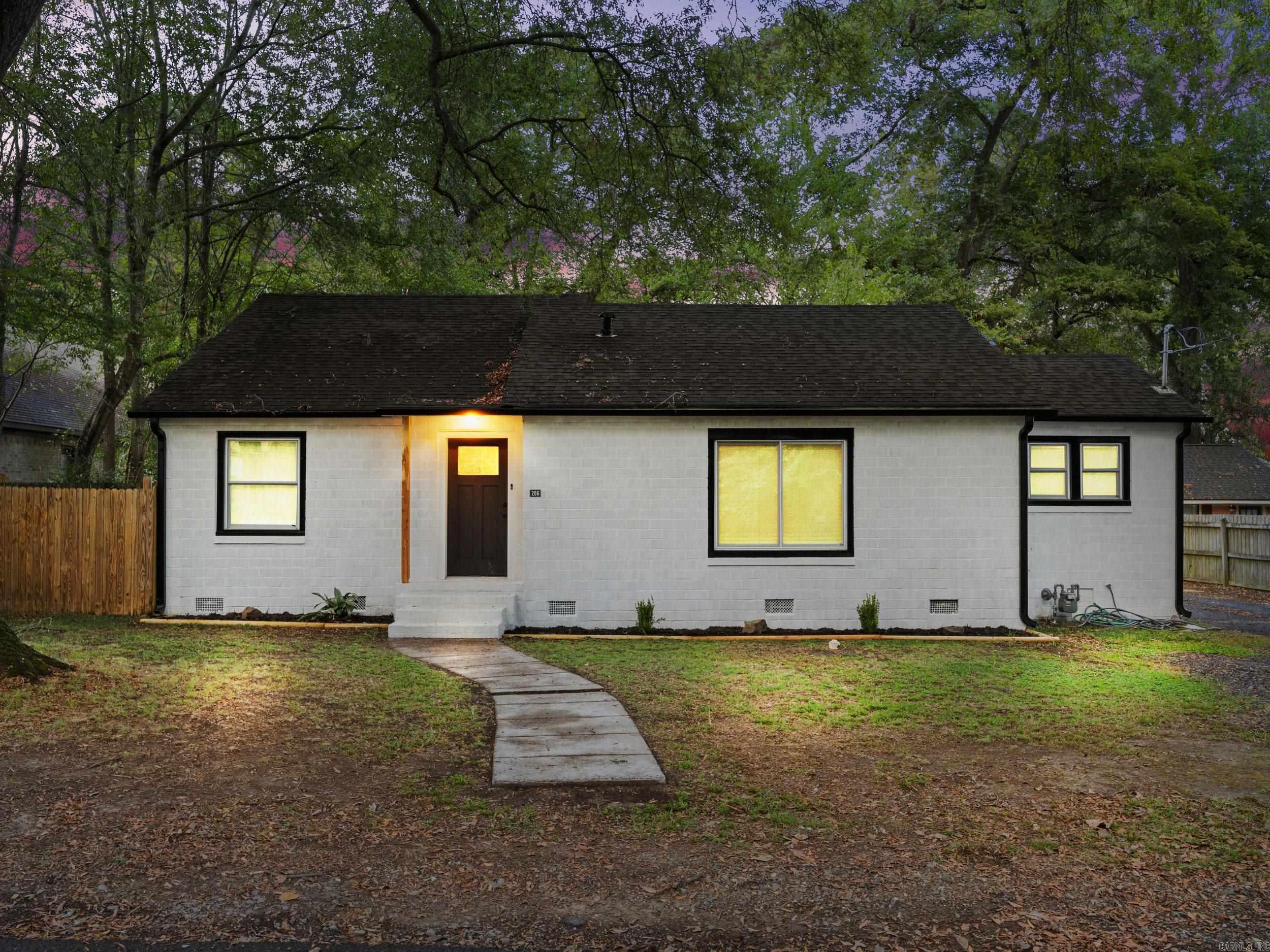 206 N Elm  Beebe, AR