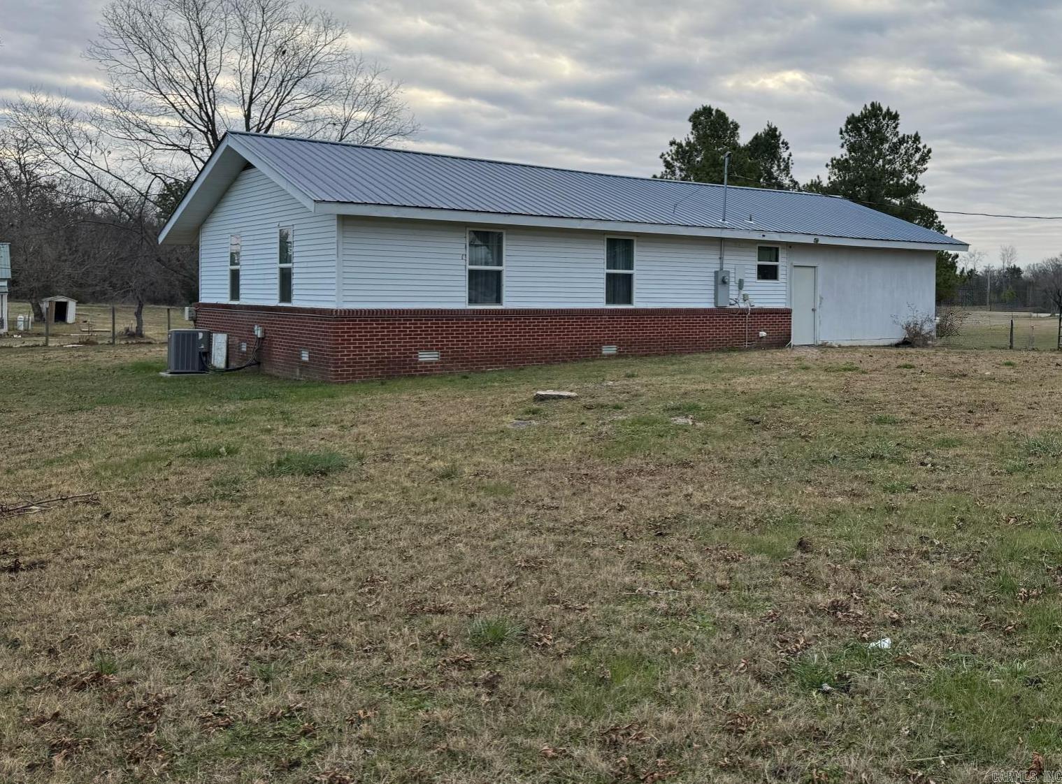 260 School Loop  Oxford, AR