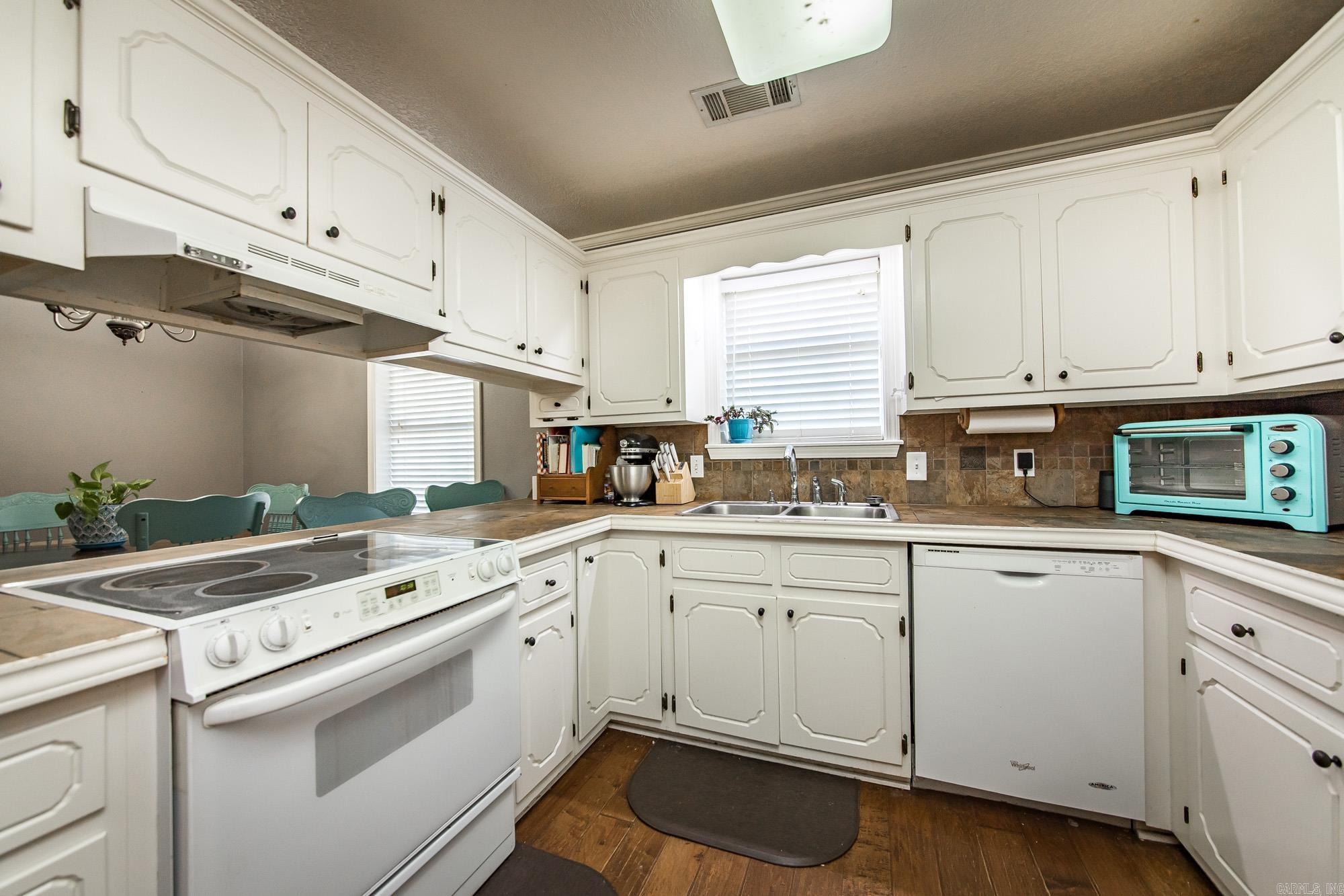 112 Selvidge Ln Searcy, AR 72143