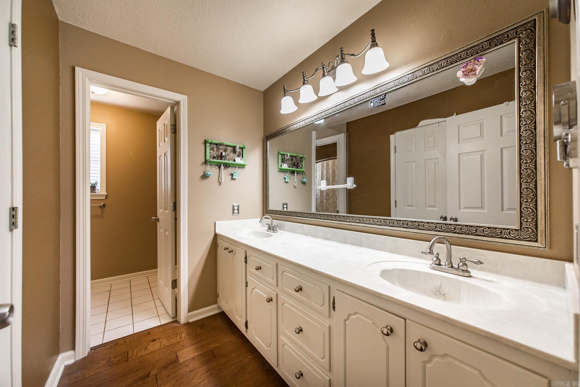 112 Selvidge Ln Searcy, AR 72143