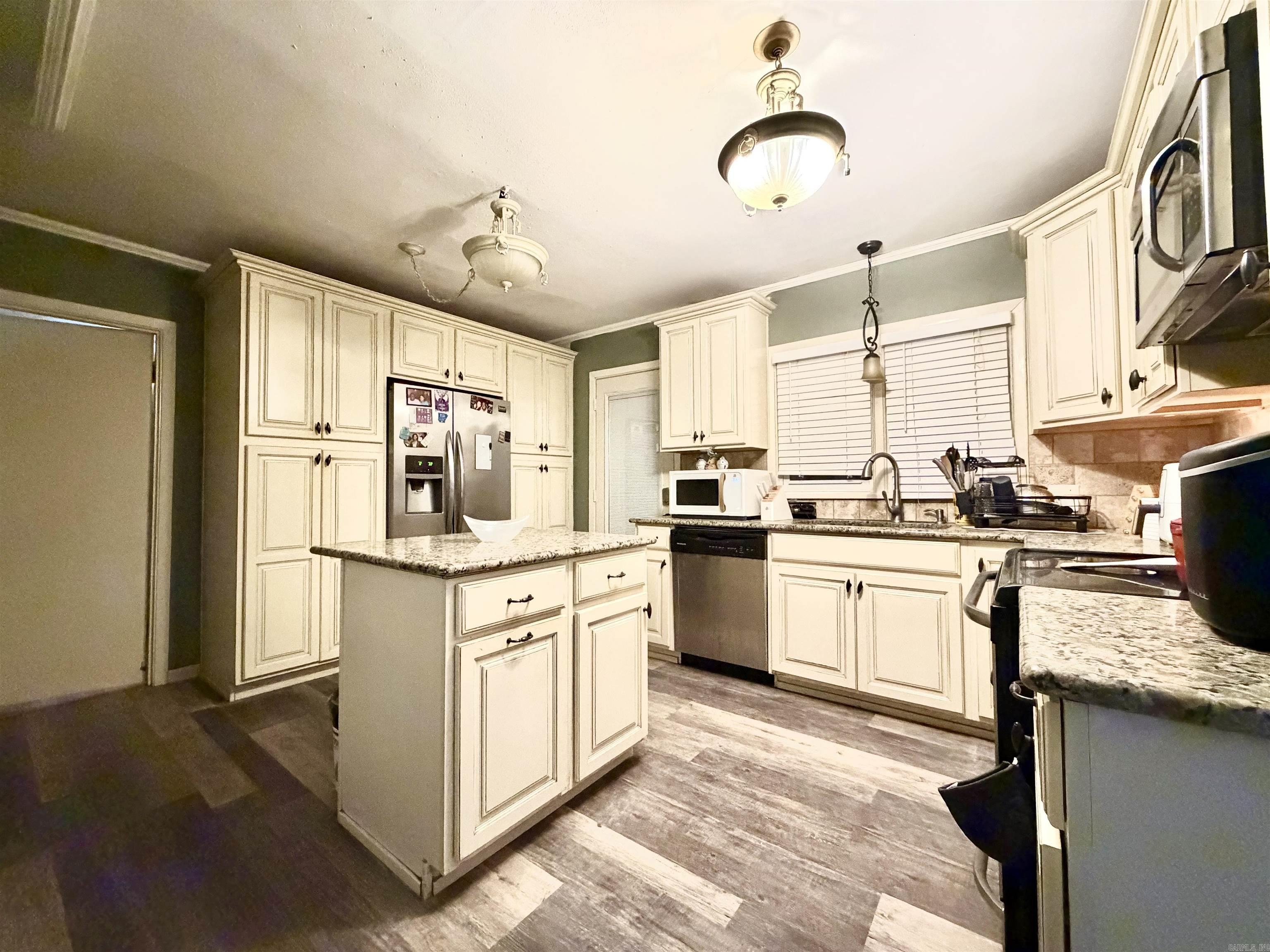 1230 Mount Holly Rd El Dorado, AR 71730