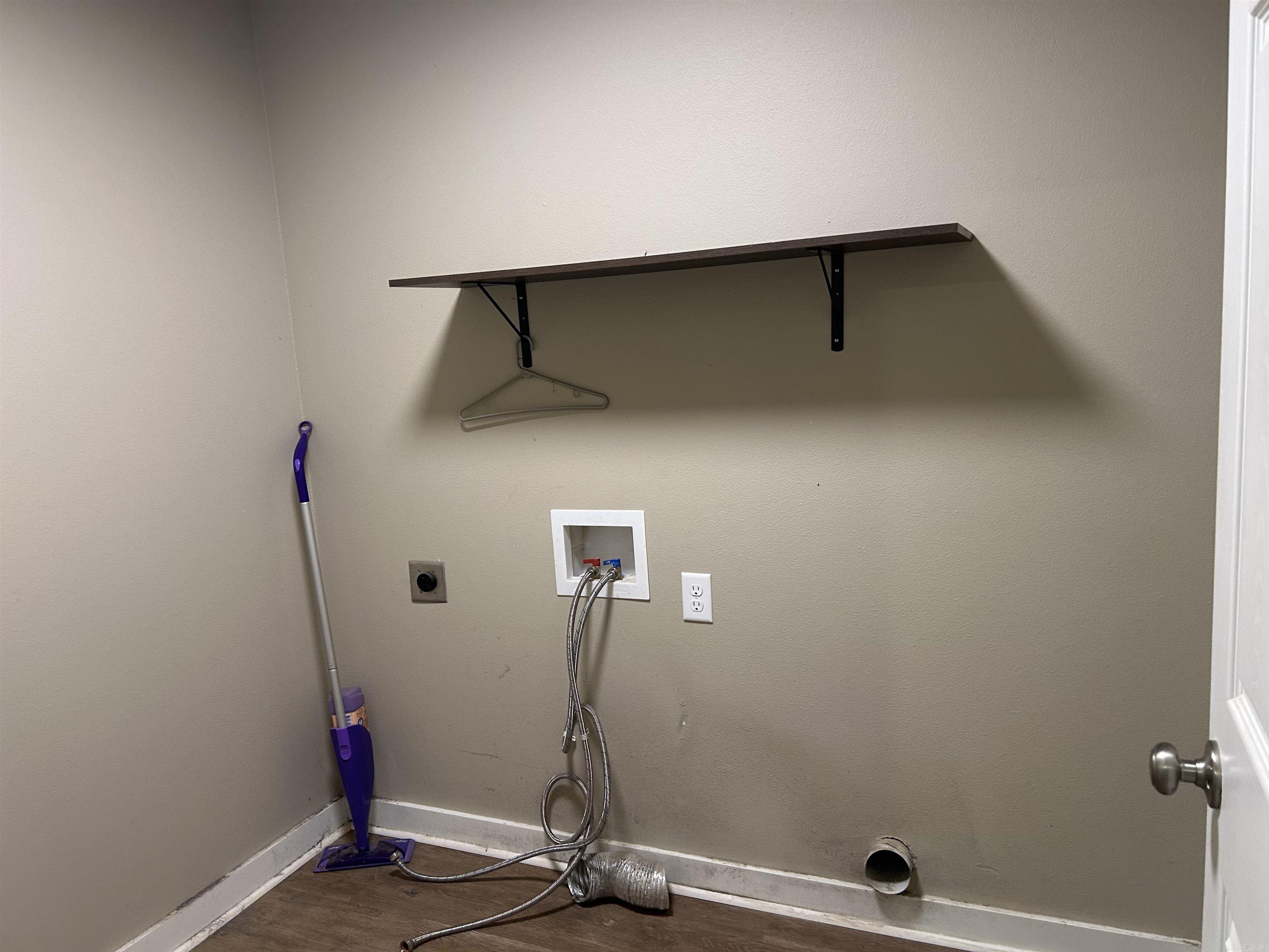 760 Gravel Hill Rd  Romance, AR