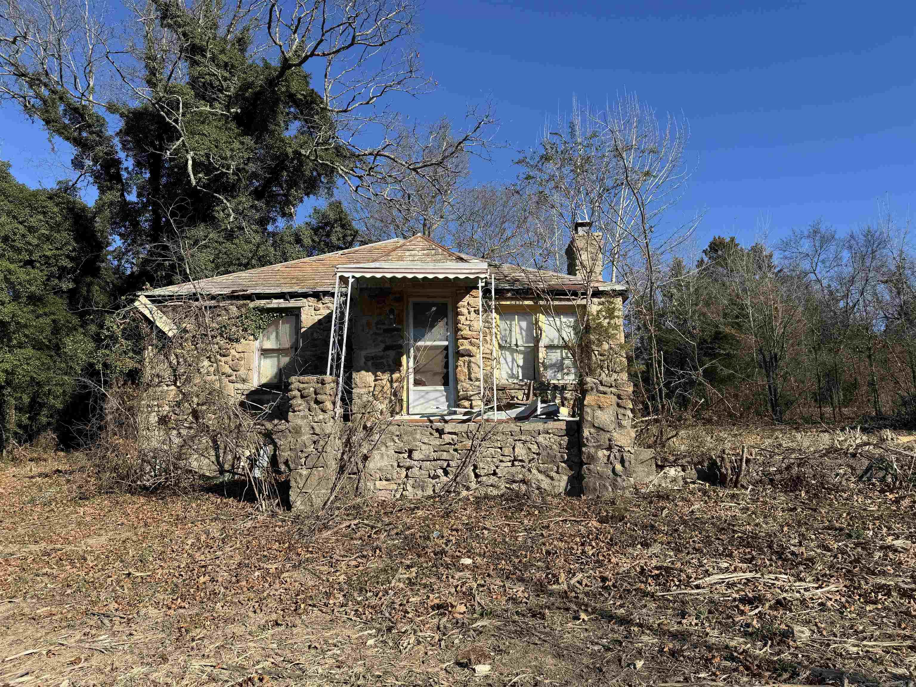 2945 N Highway 5  Mountain Home, AR