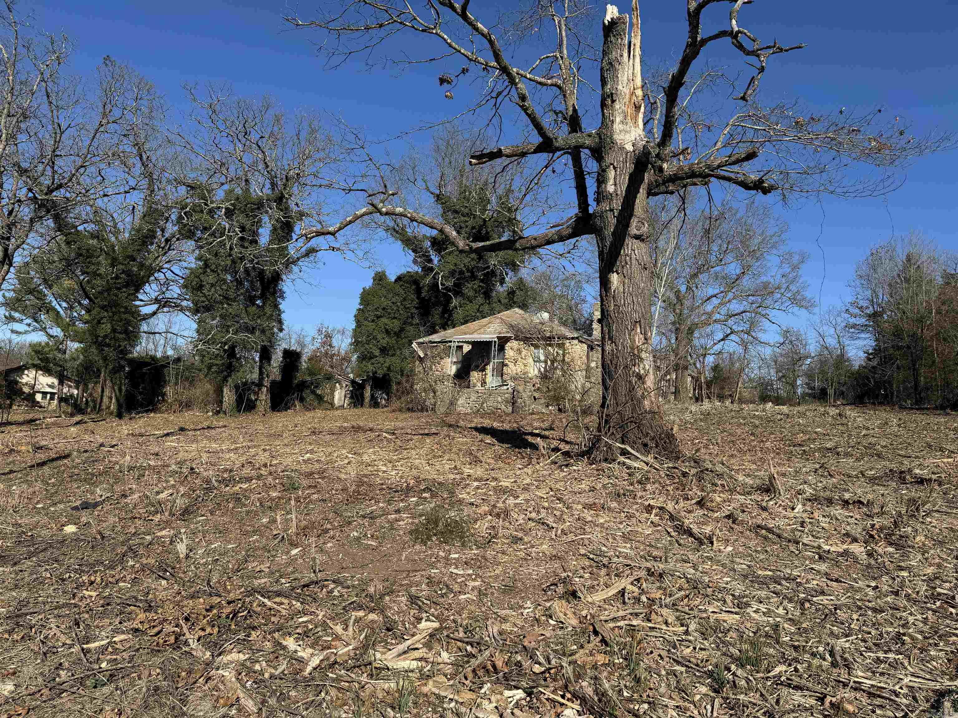 2945 N HWY 5  Mountain Home, AR