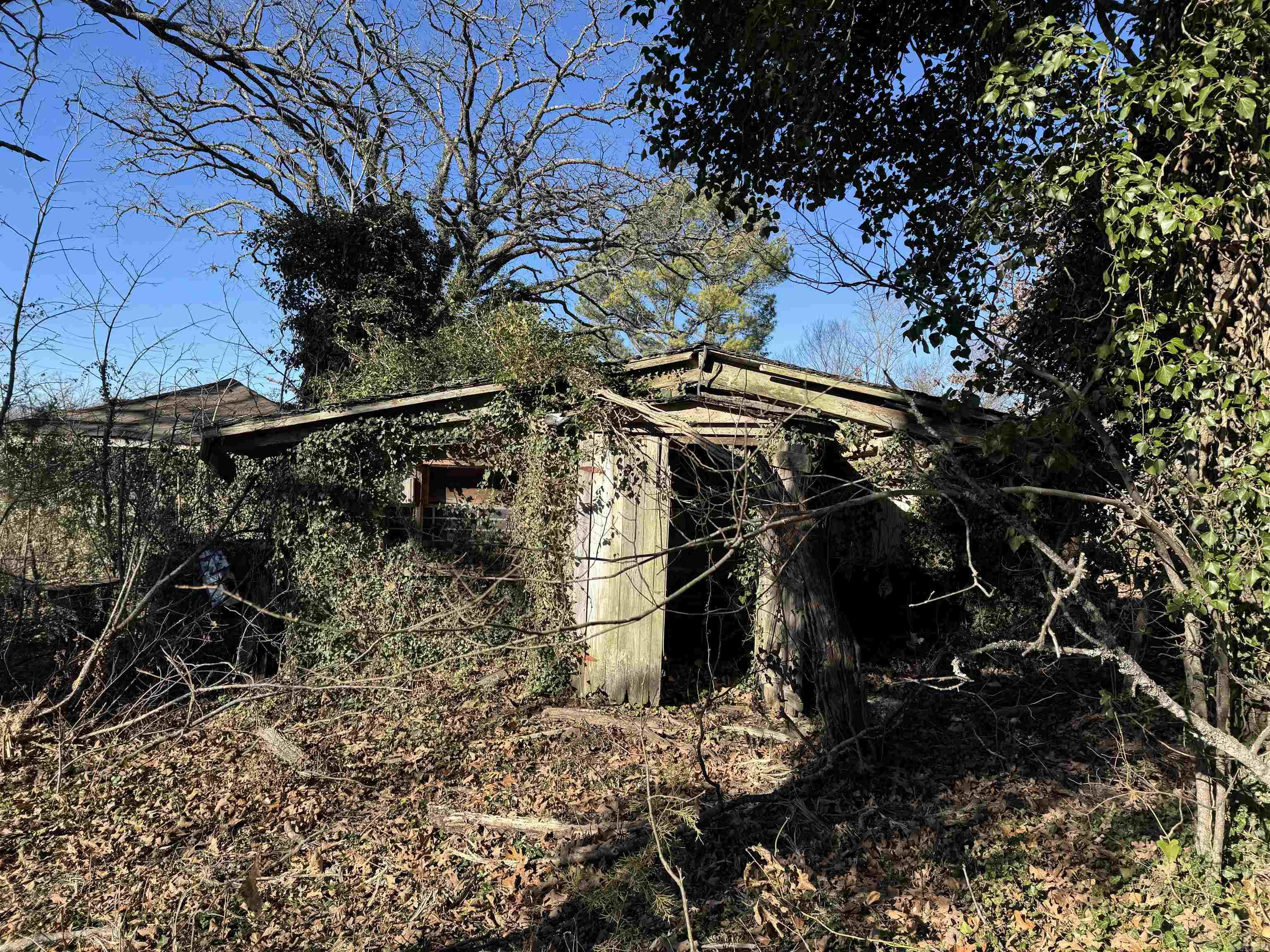 2945 N HWY 5  Mountain Home, AR