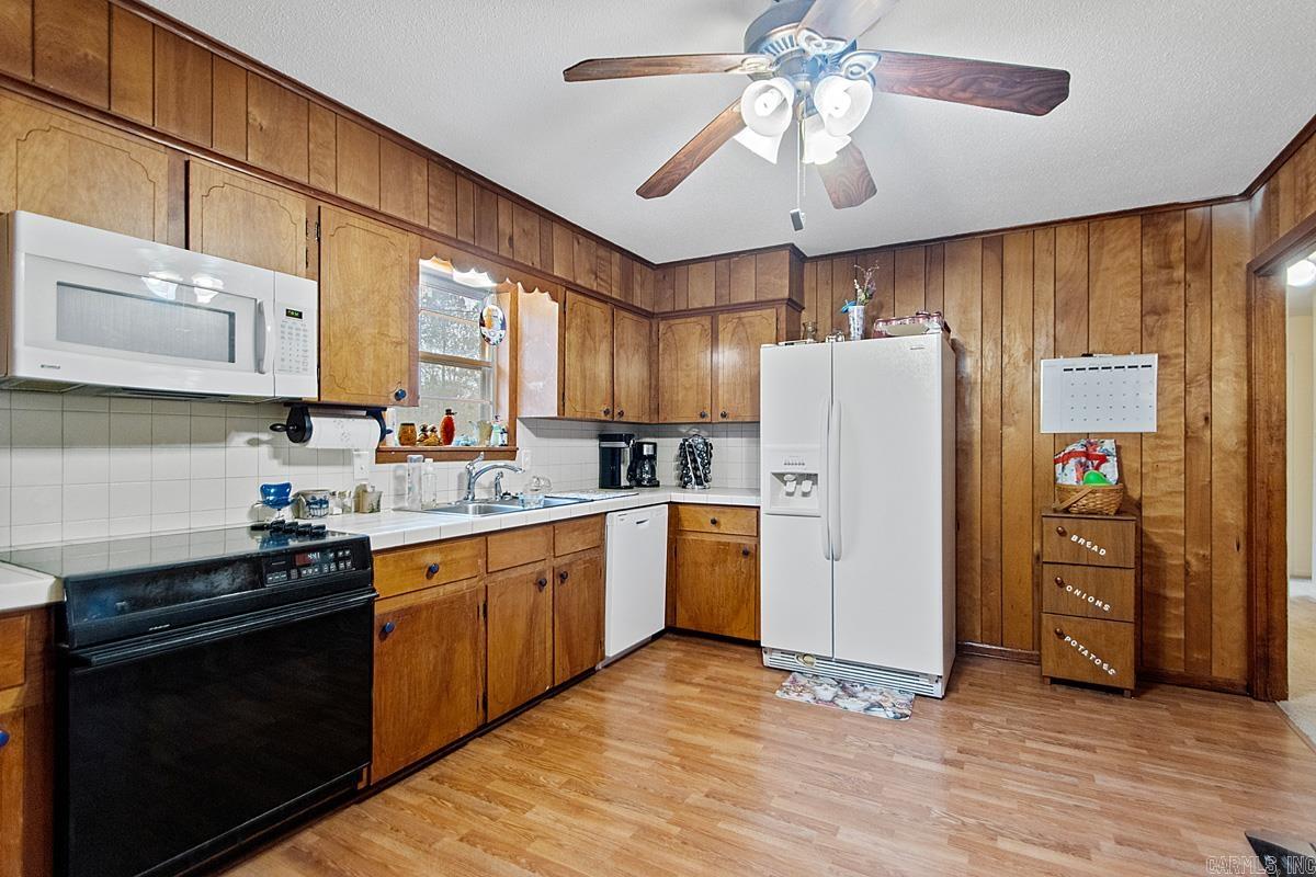 8213 Russwood W Lane Mabelvale, AR 72103