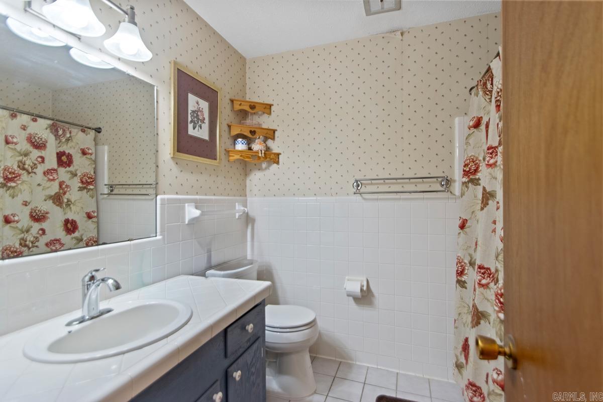 8213 Russwood W Lane Mabelvale, AR 72103