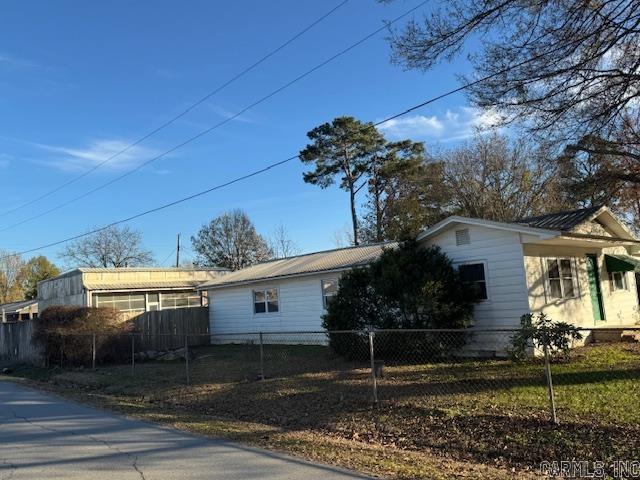 602 S Greenlaw  Carlisle, AR