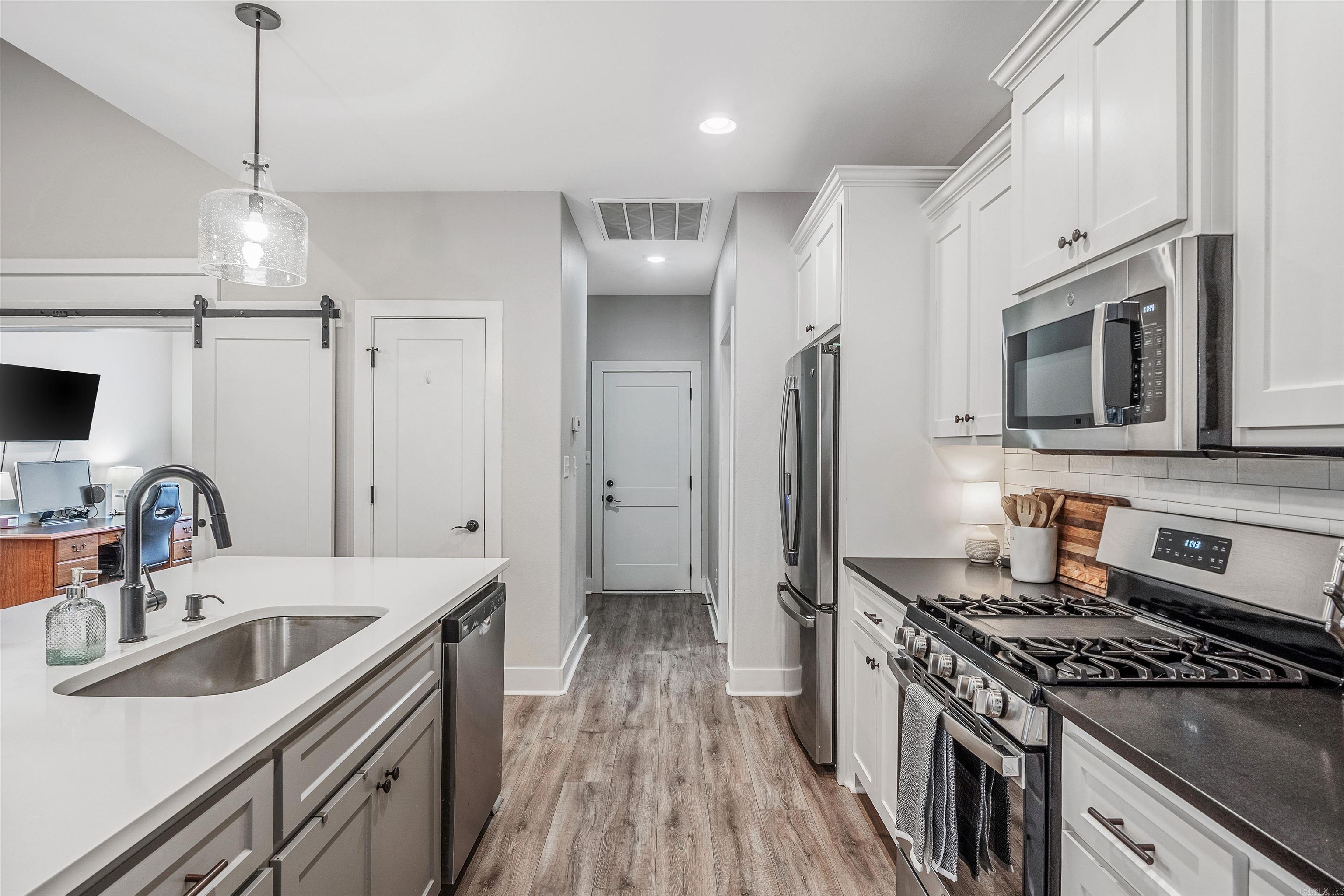 4093 Hampton Drive Benton, AR 72019