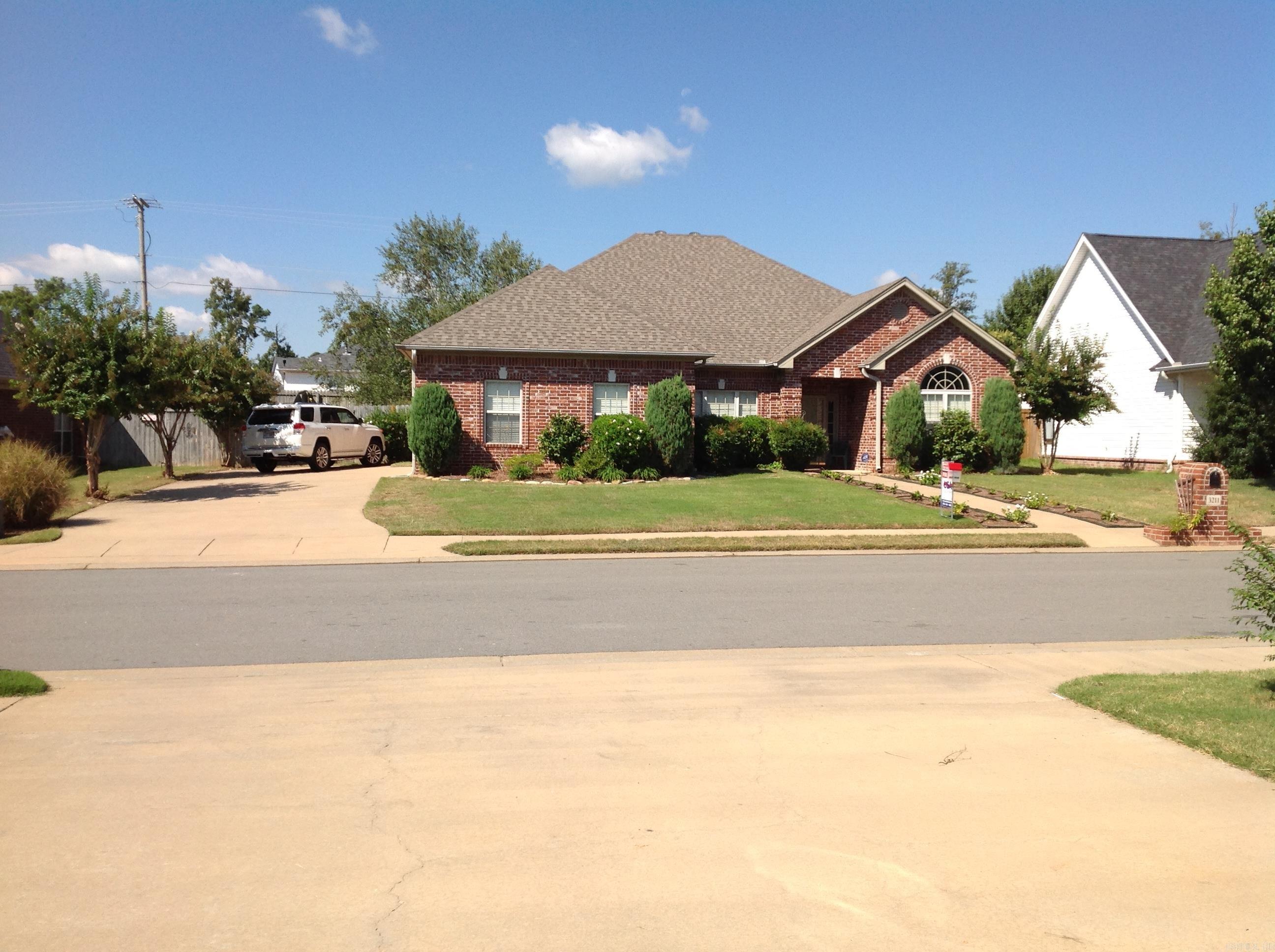 3211 Moonlighting Place