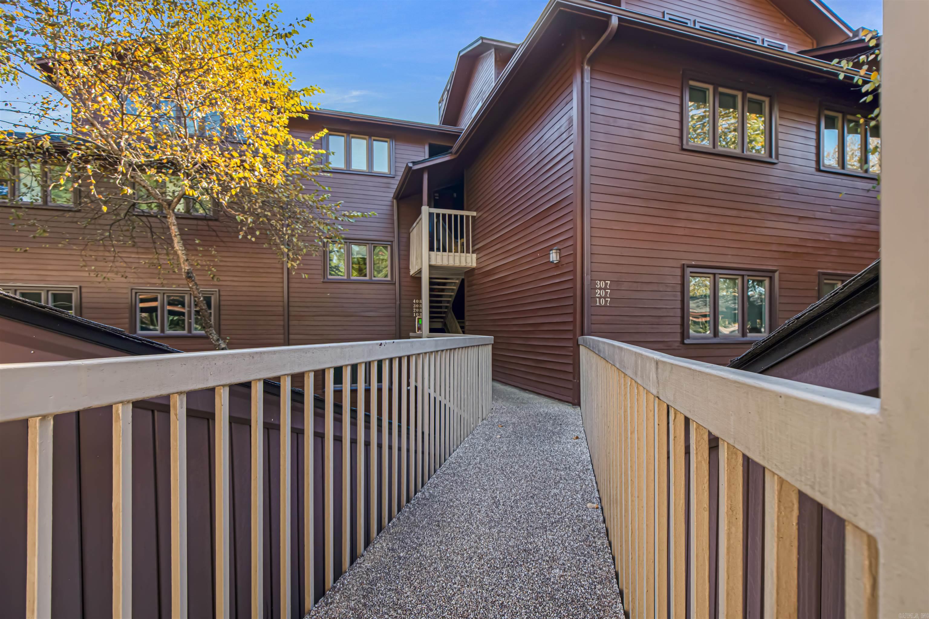 142 Lake Hamilton Drive