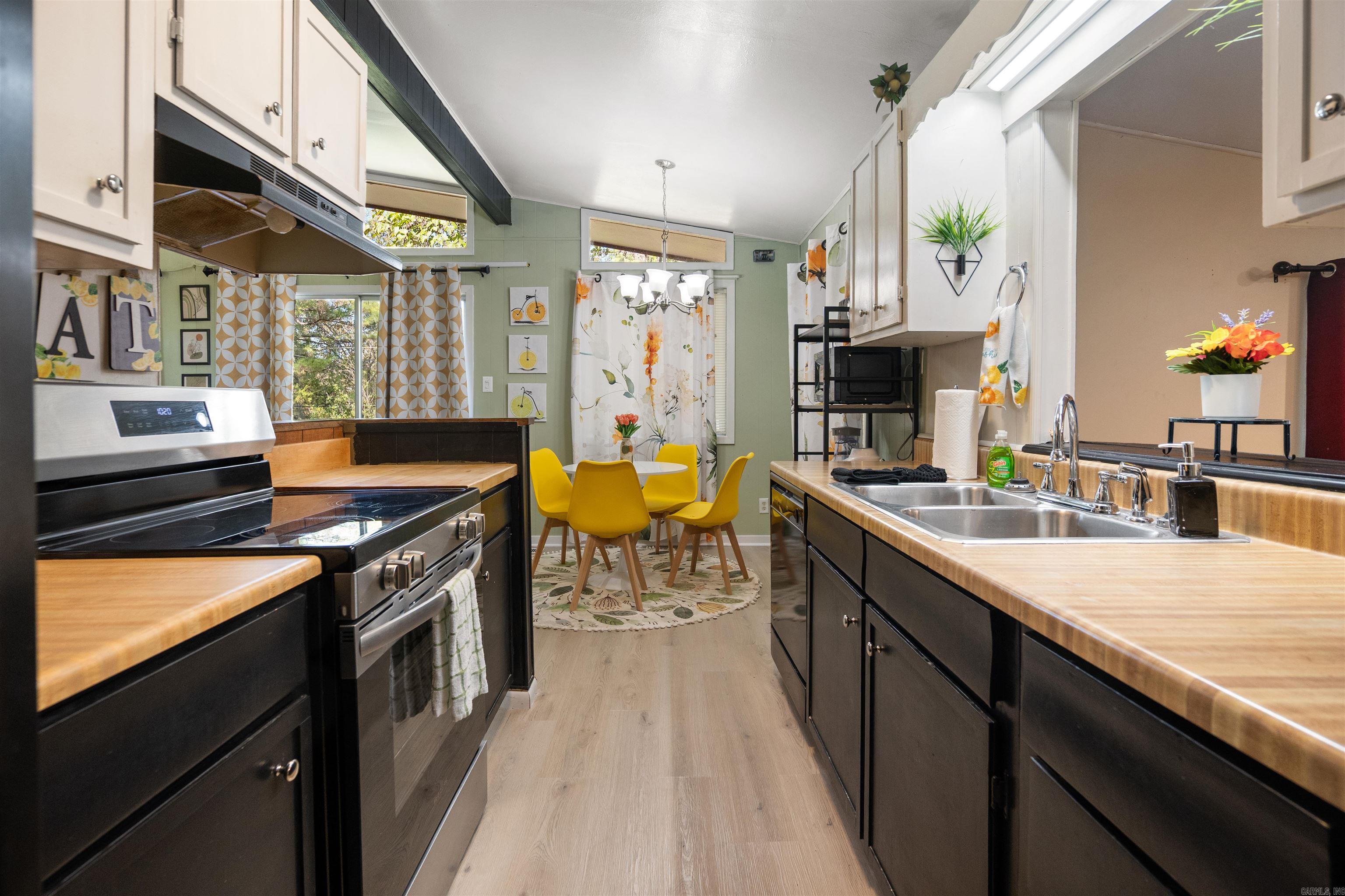 60 Cherokee  Cherokee Village, AR