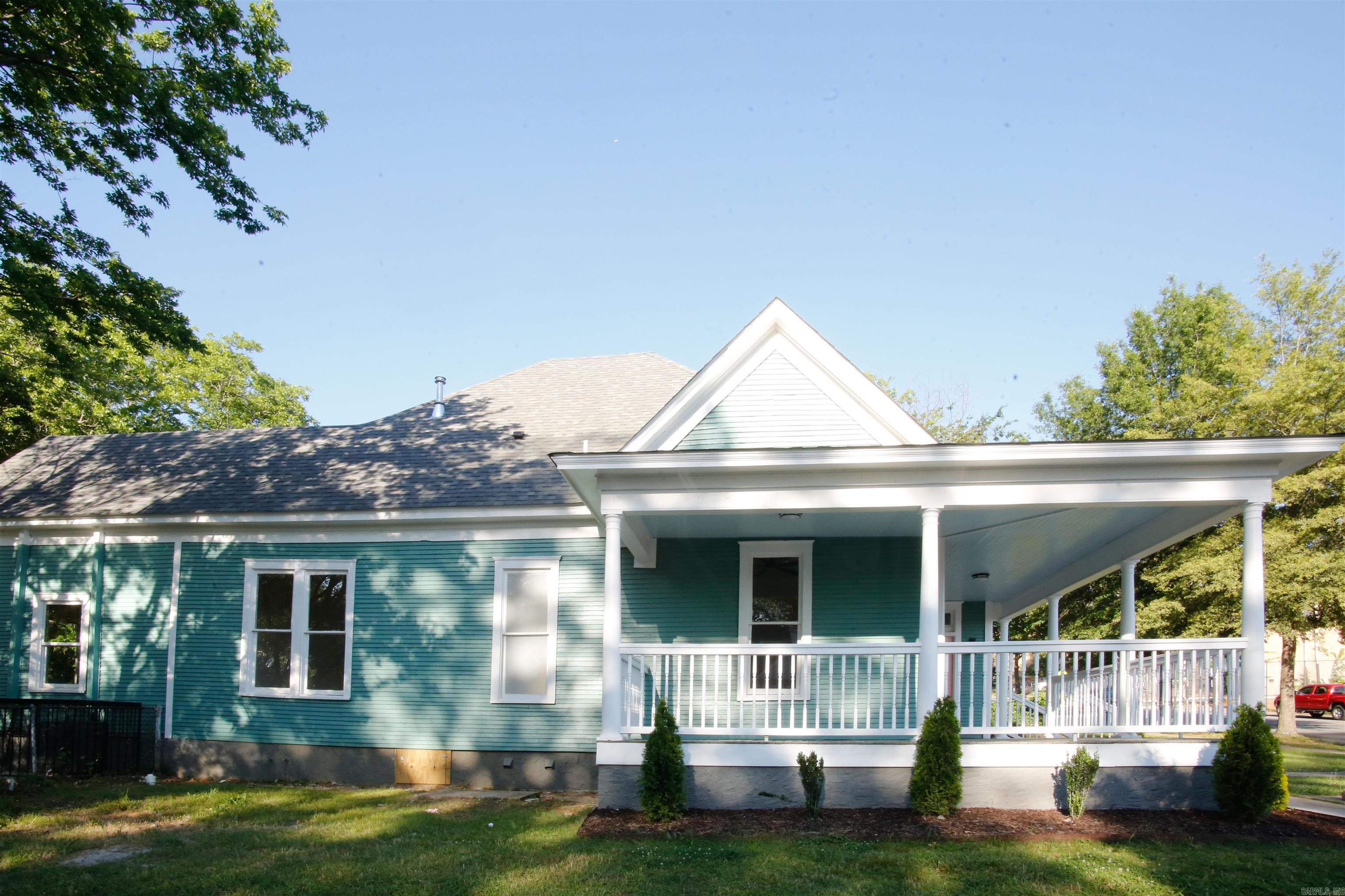 2324 W Daisy L Gatson Bates  Little Rock, AR