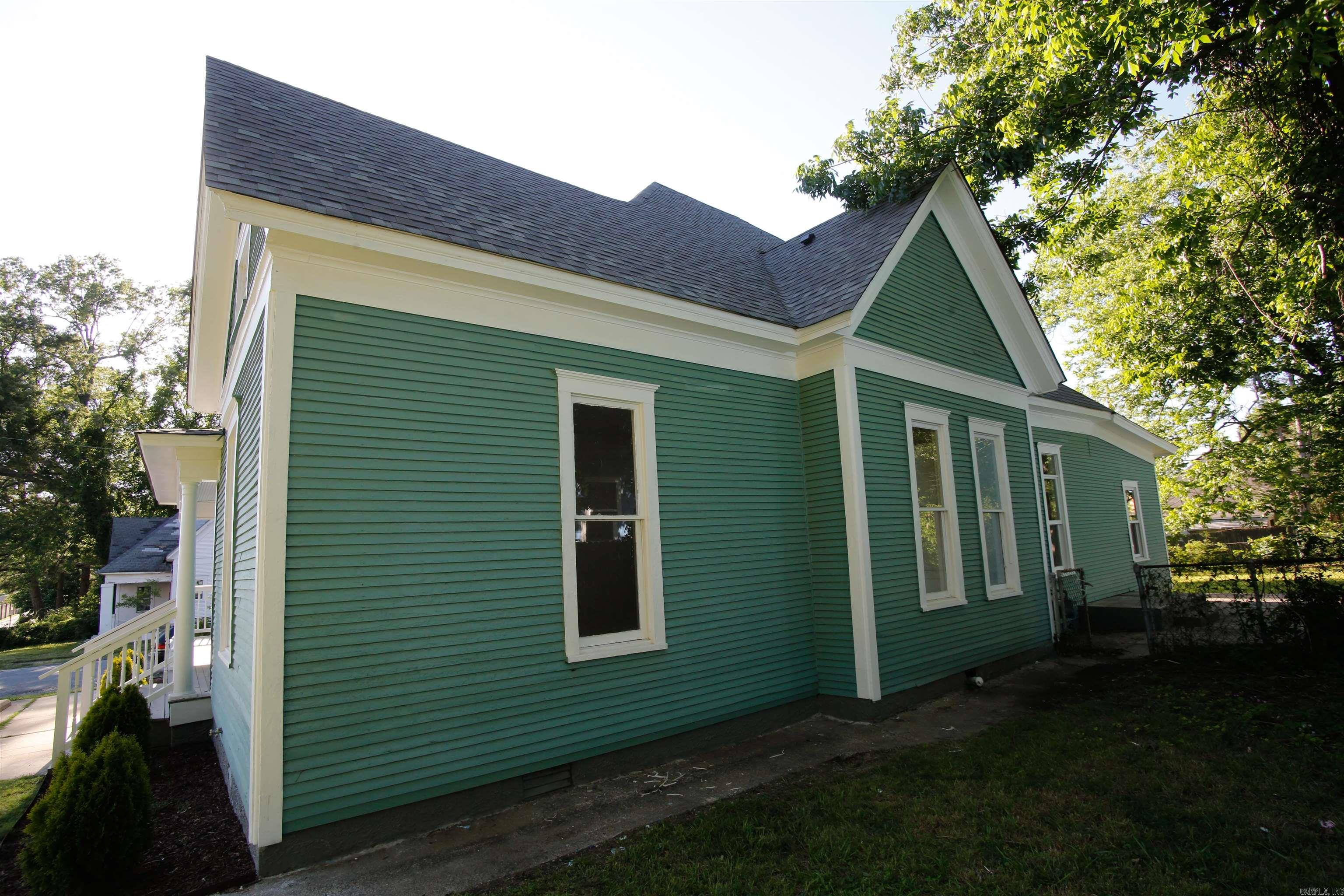 2324 W Daisy L Gatson Bates  Little Rock, AR