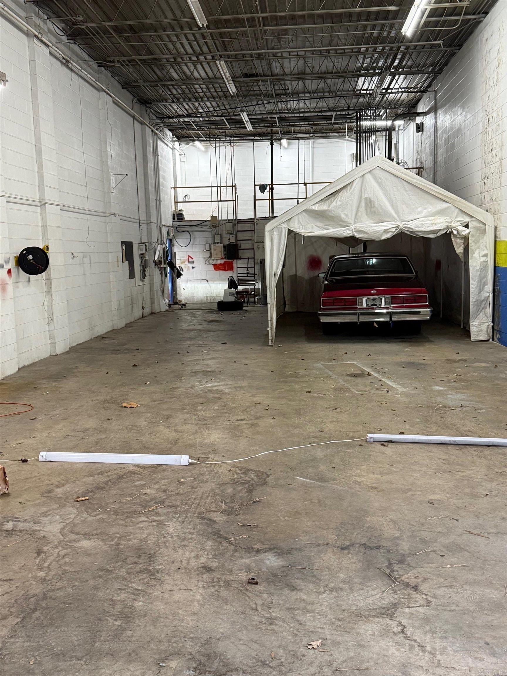 7310 Cantrell Rd  Little Rock, AR