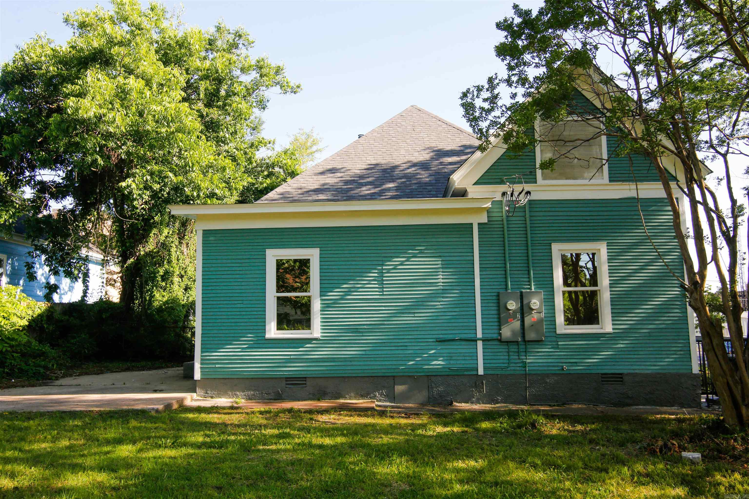 2324 W Daisy L Gatson Bates  Little Rock, AR