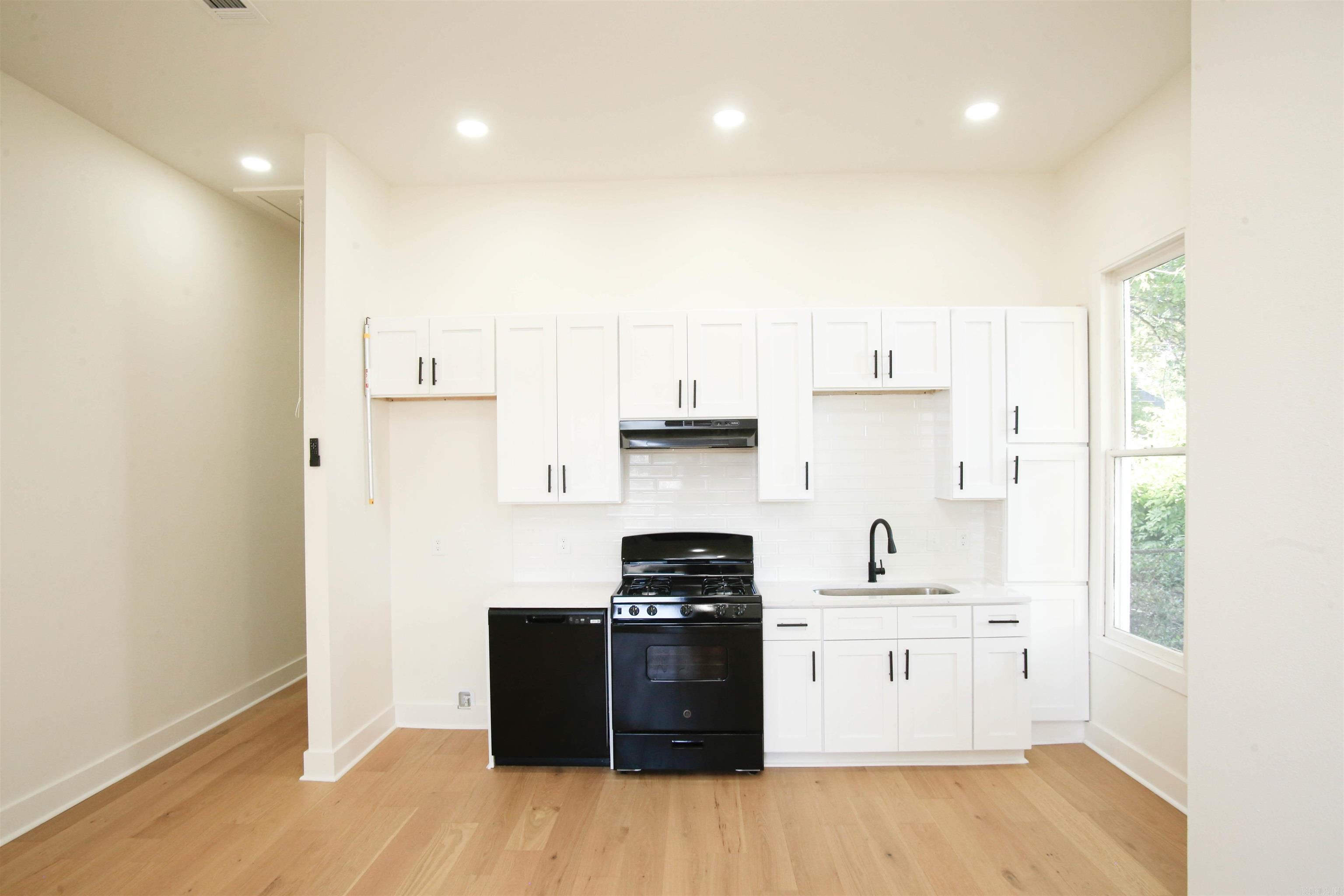 2324 W Daisy L Gatson Bates  Little Rock, AR