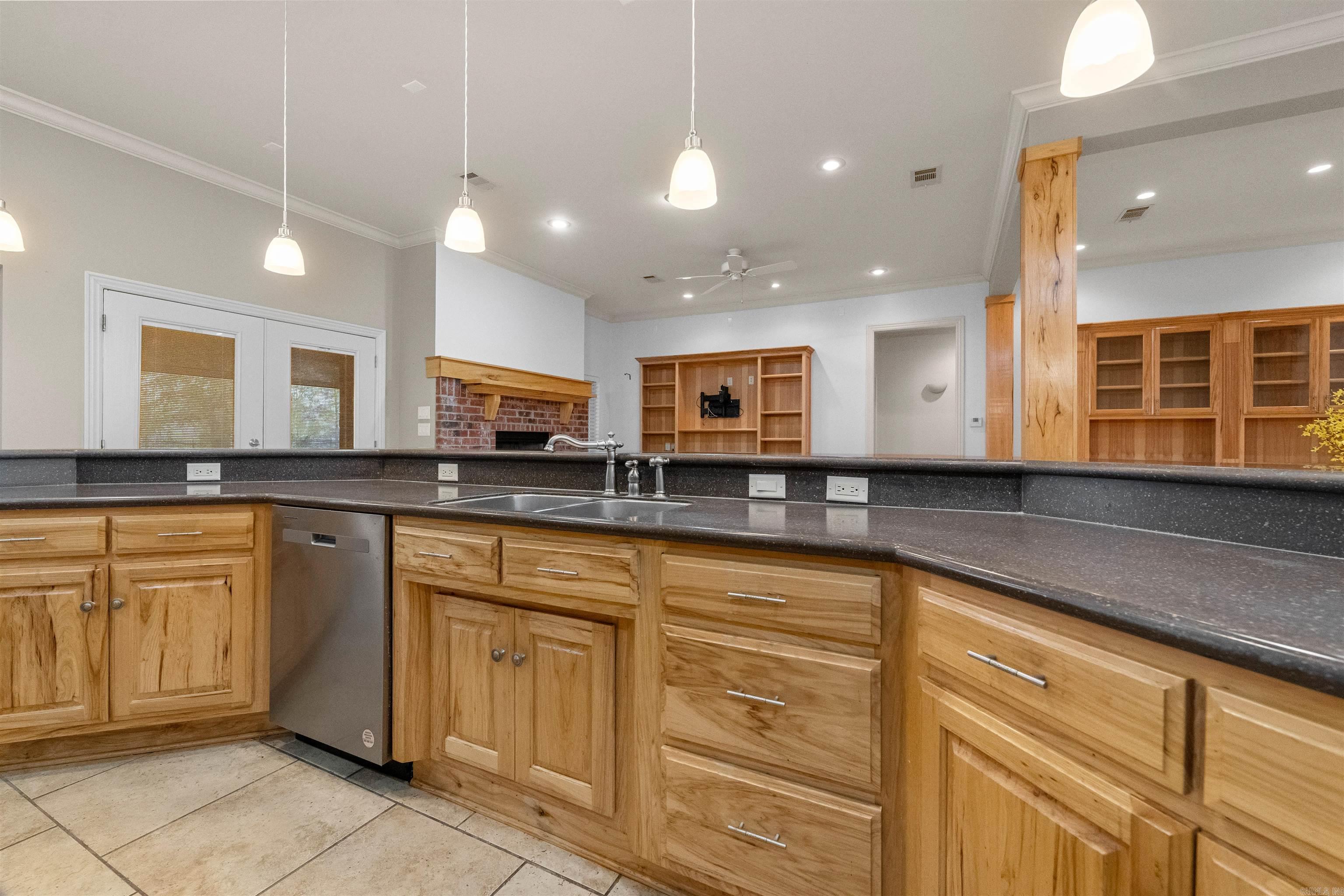 1070 Mound View Drive England, AR 72046