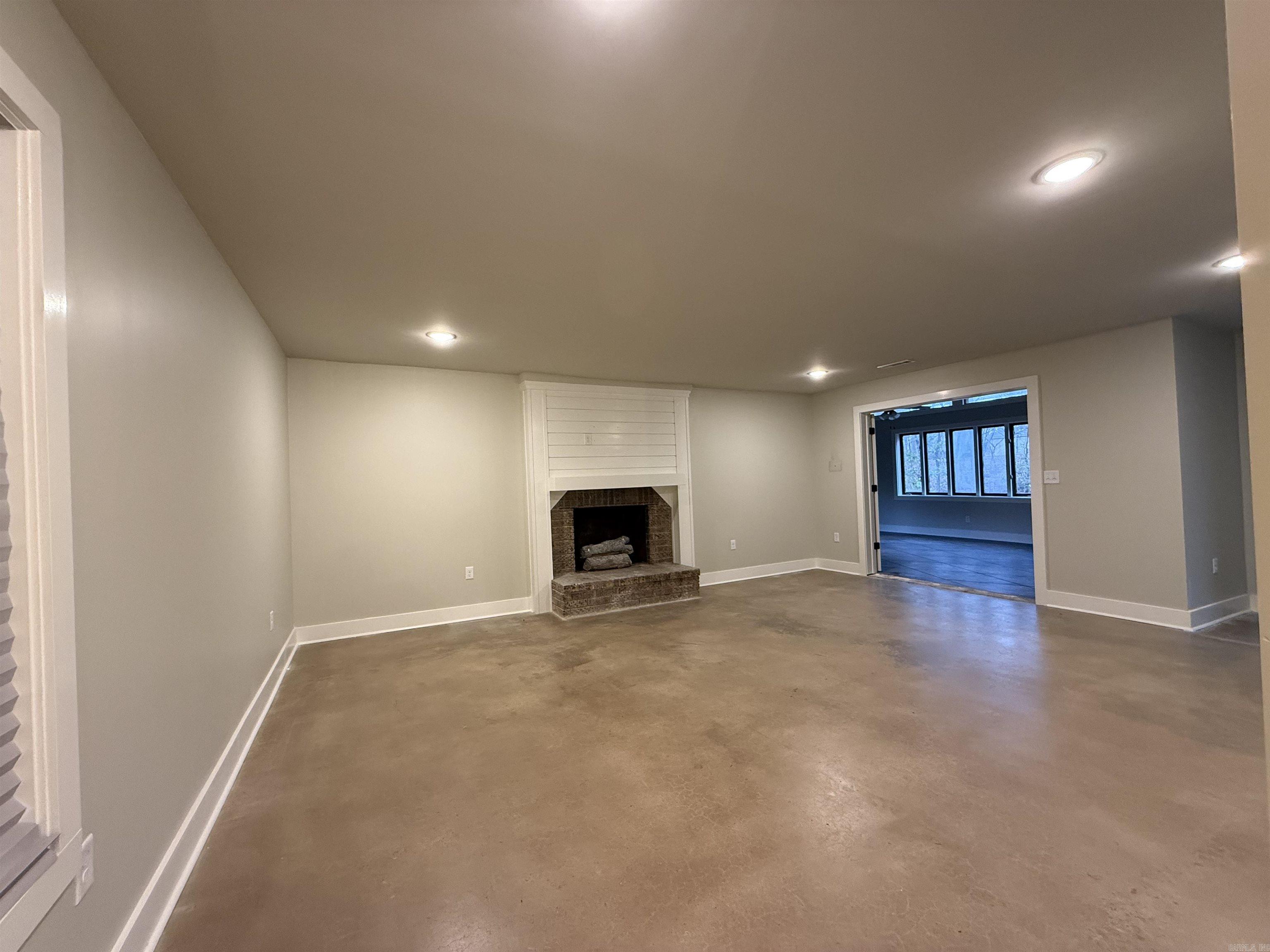 2016 Lindauer Rd Forrest City, AR 72335