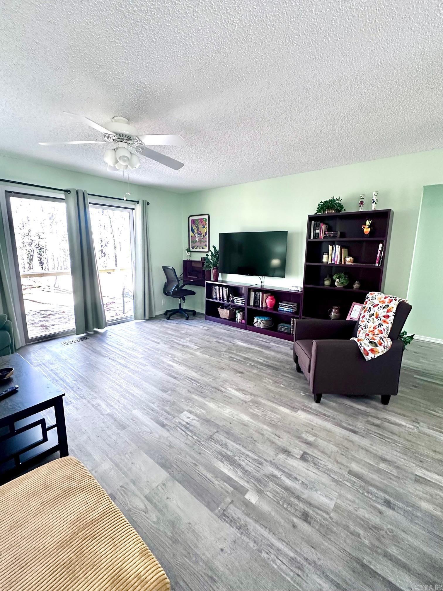 11 Lindsay Ln  Hot Springs Village, AR