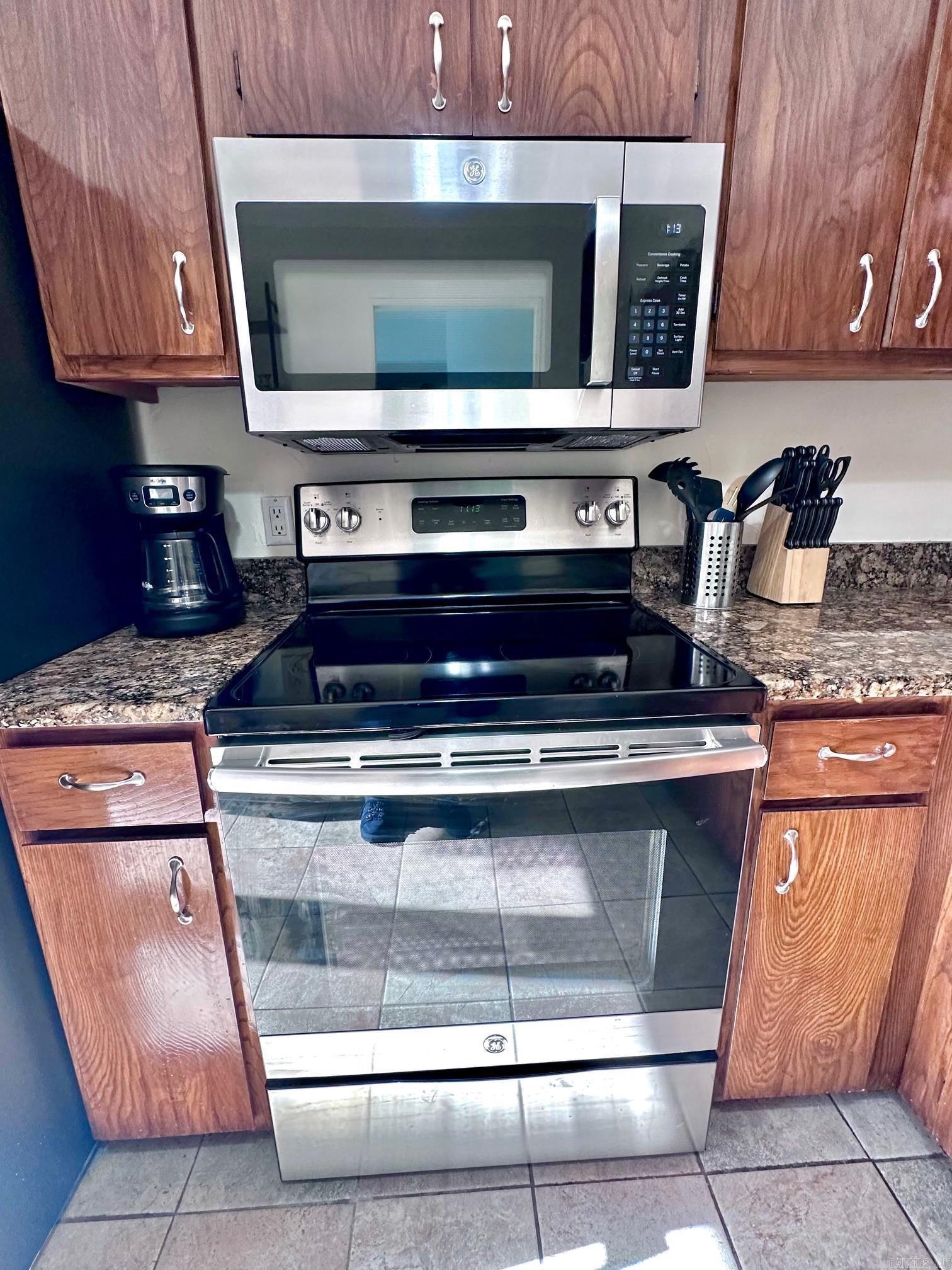 11 Lindsay Ln  Hot Springs Village, AR