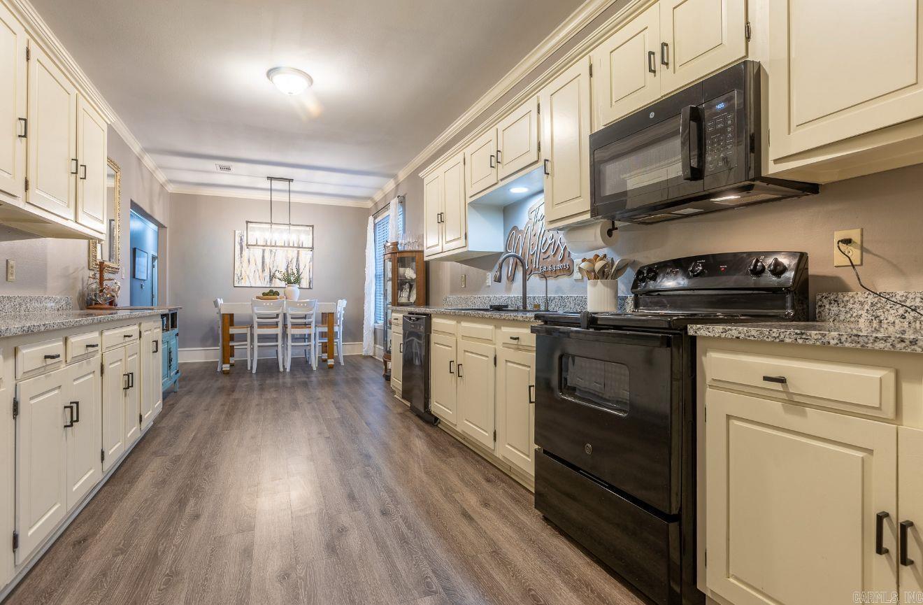 237 Chick Lane East End, AR 72206