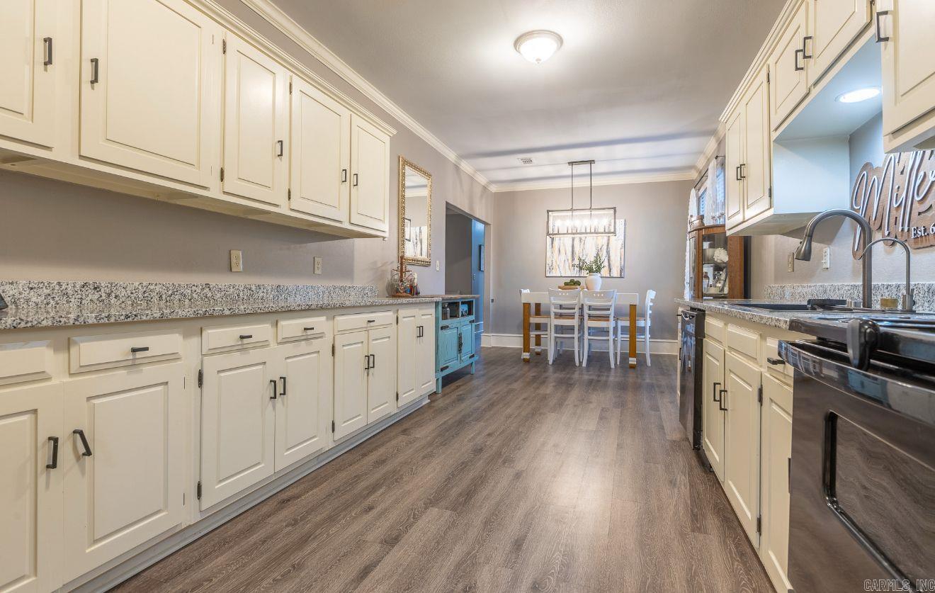 237 Chick Lane East End, AR 72206