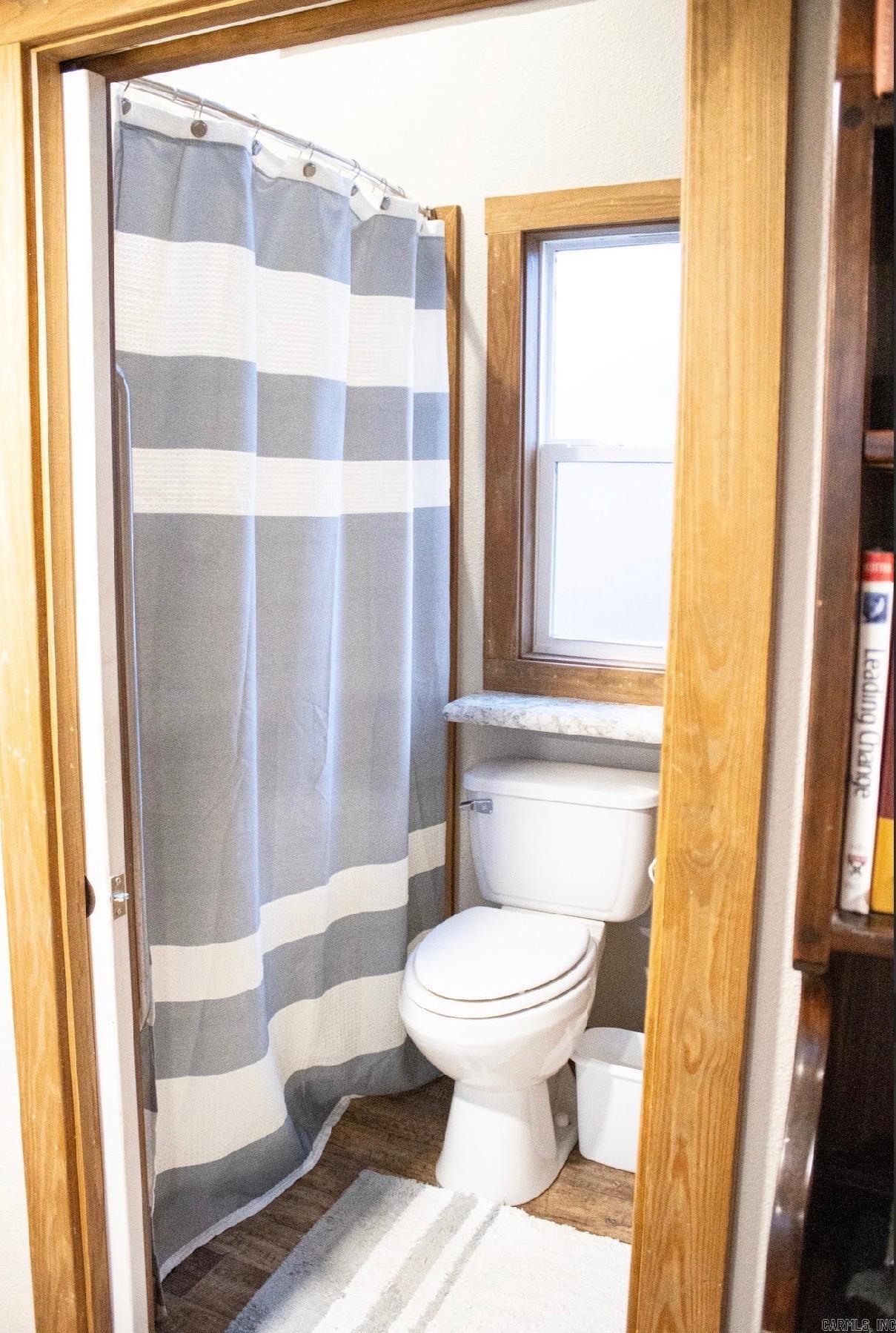 818 Kiwi  Rogers, AR