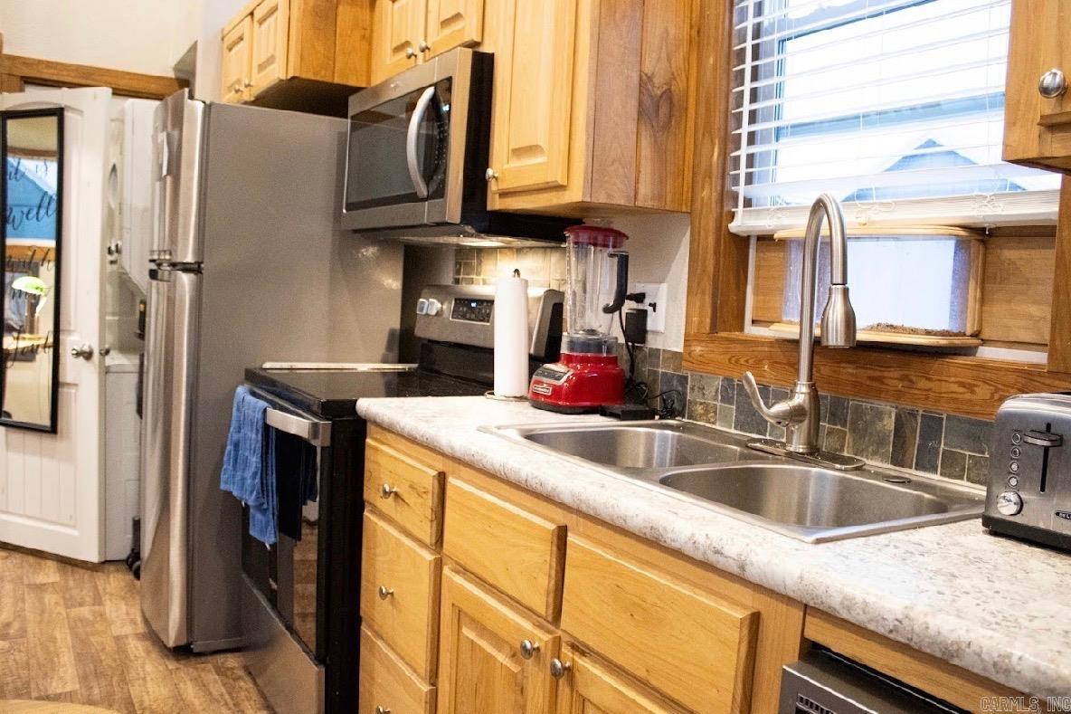 818 Kiwi  Rogers, AR