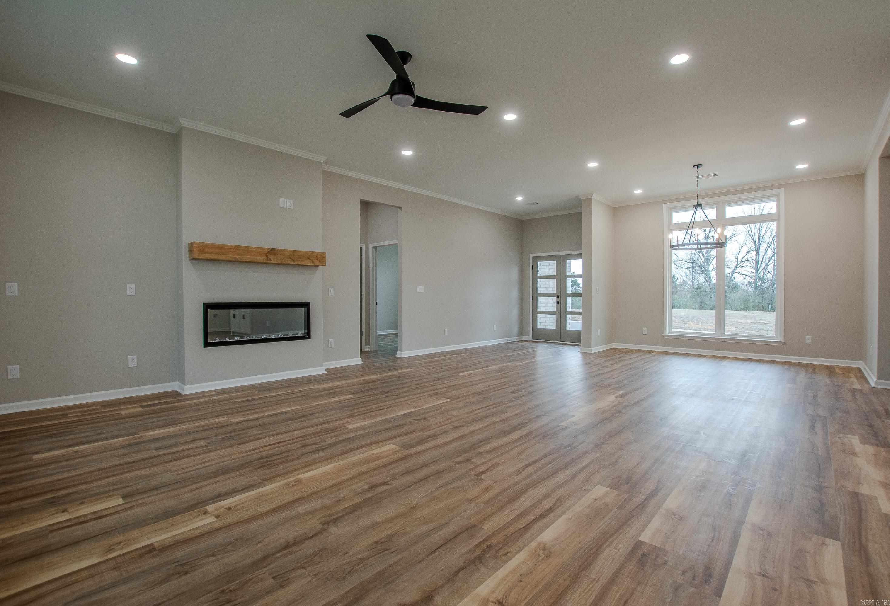 1616 Secretariat  Searcy, AR