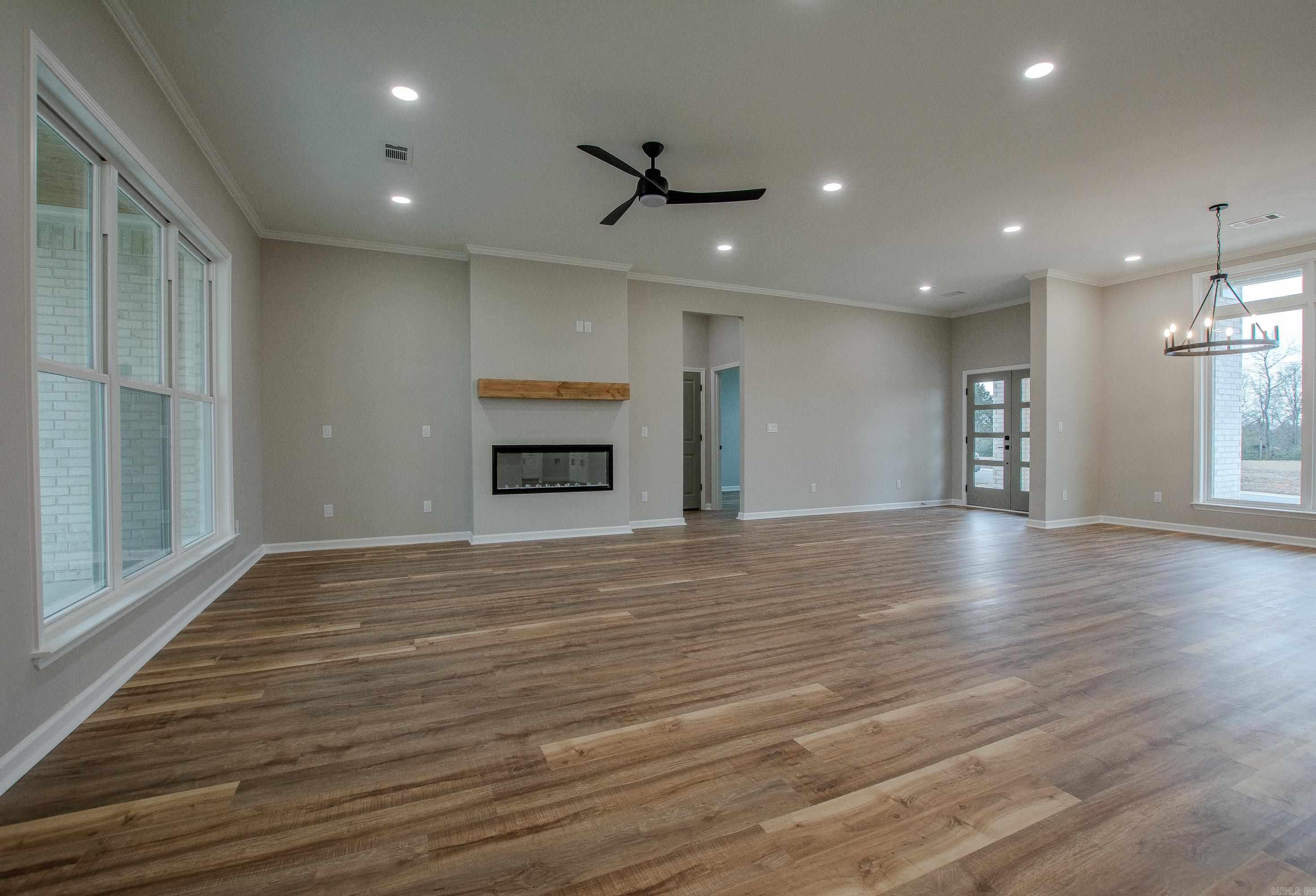 1616 Secretariat  Searcy, AR