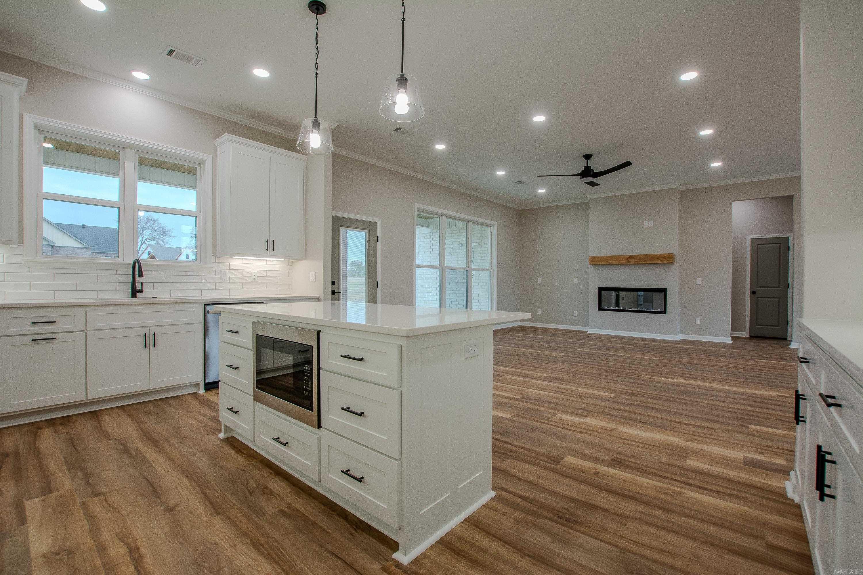 1616 Secretariat  Searcy, AR