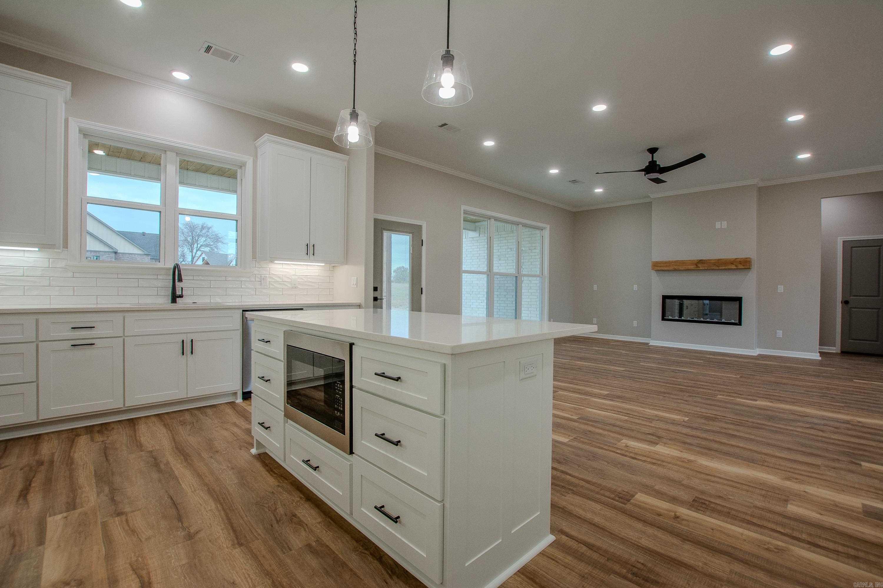 1616 Secretariat  Searcy, AR