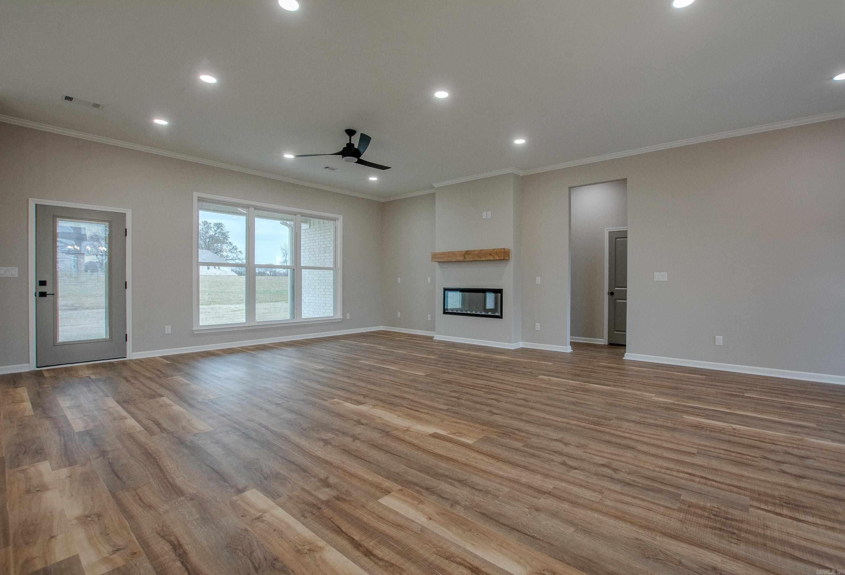 1616 Secretariat  Searcy, AR