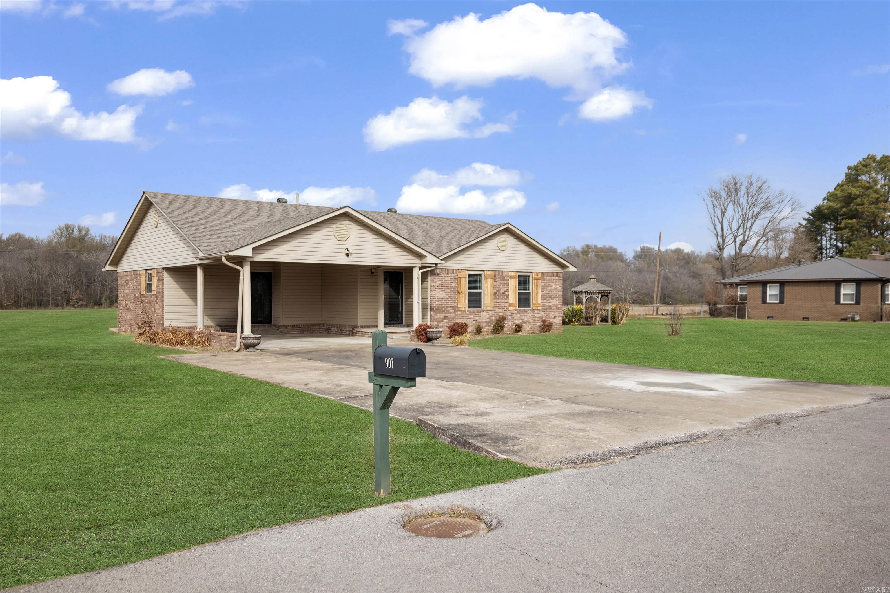 907 NW 6th  Walnut Ridge, AR