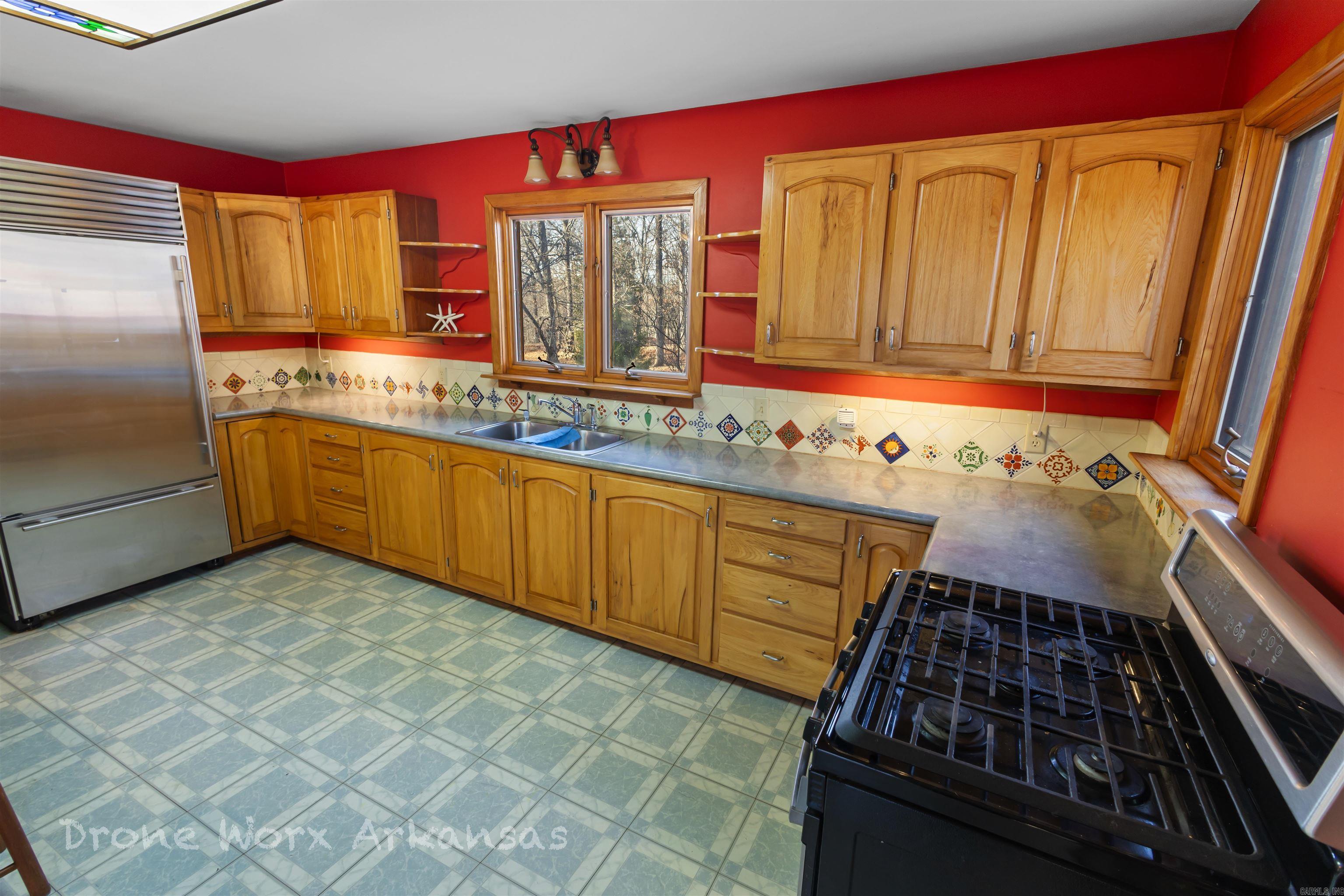 Shady Grove Road Leslie, AR 72645