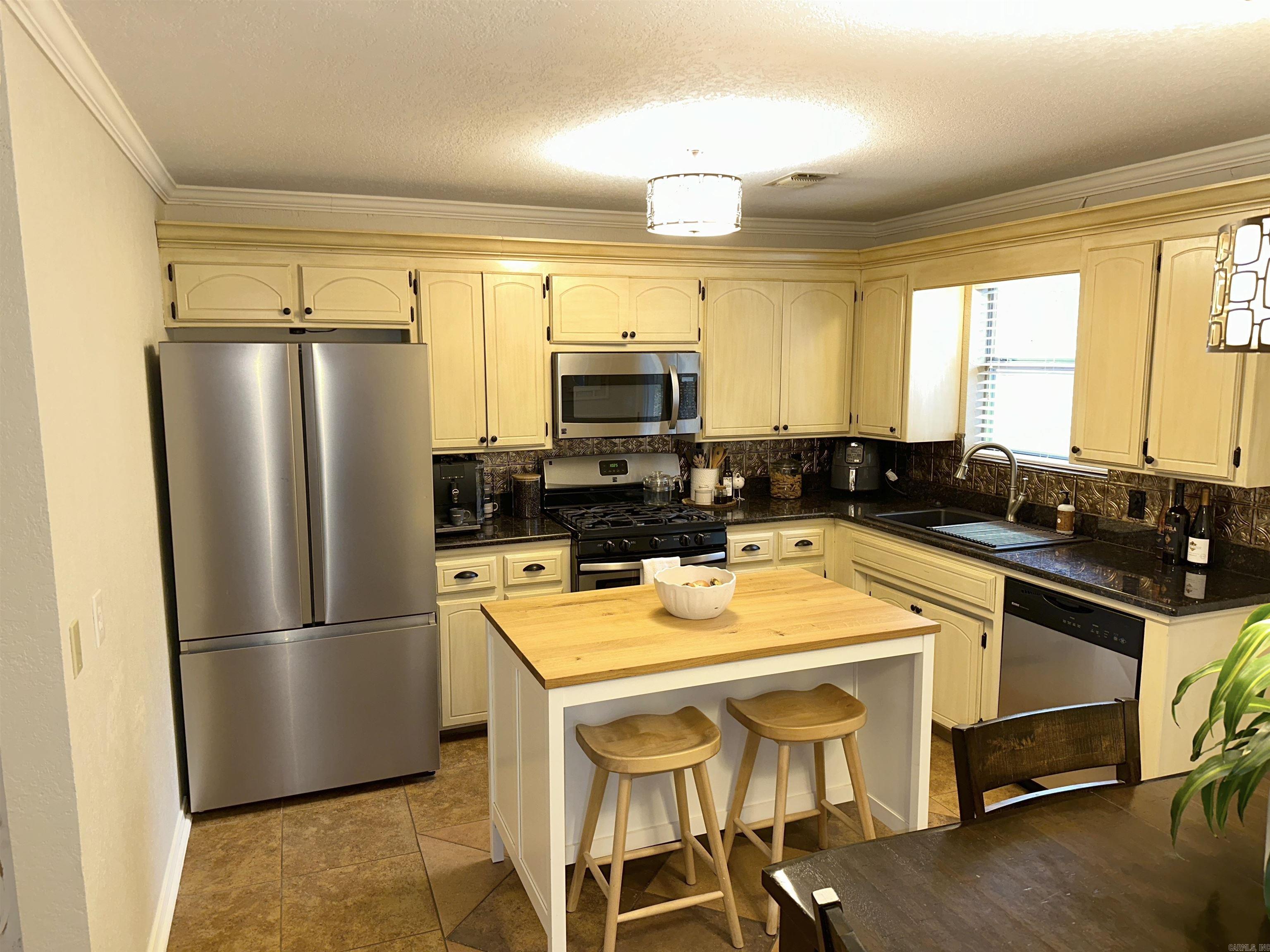 159 Red Oak Street Malvern, AR 72104