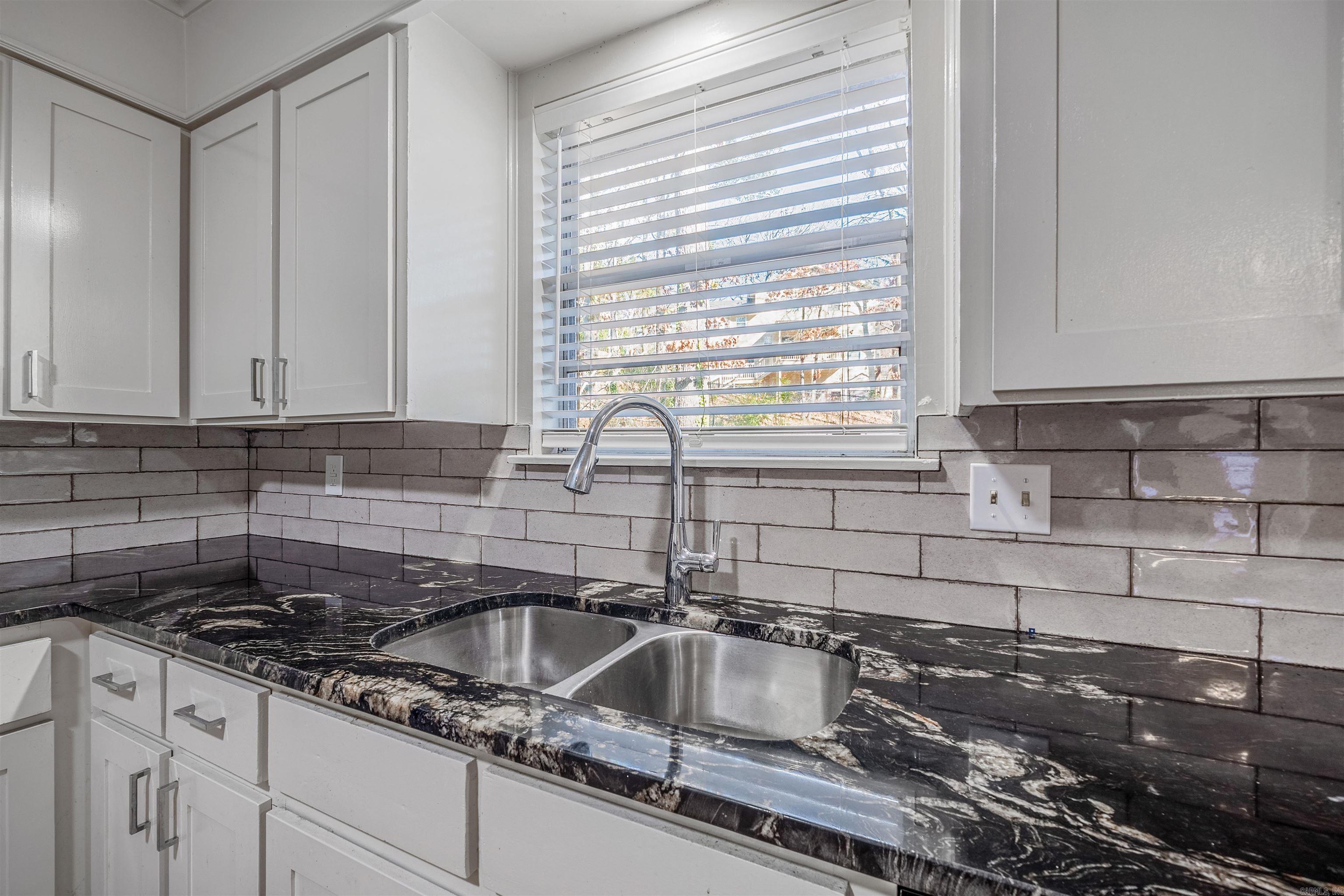 2811 Breckenridge  Little Rock, AR