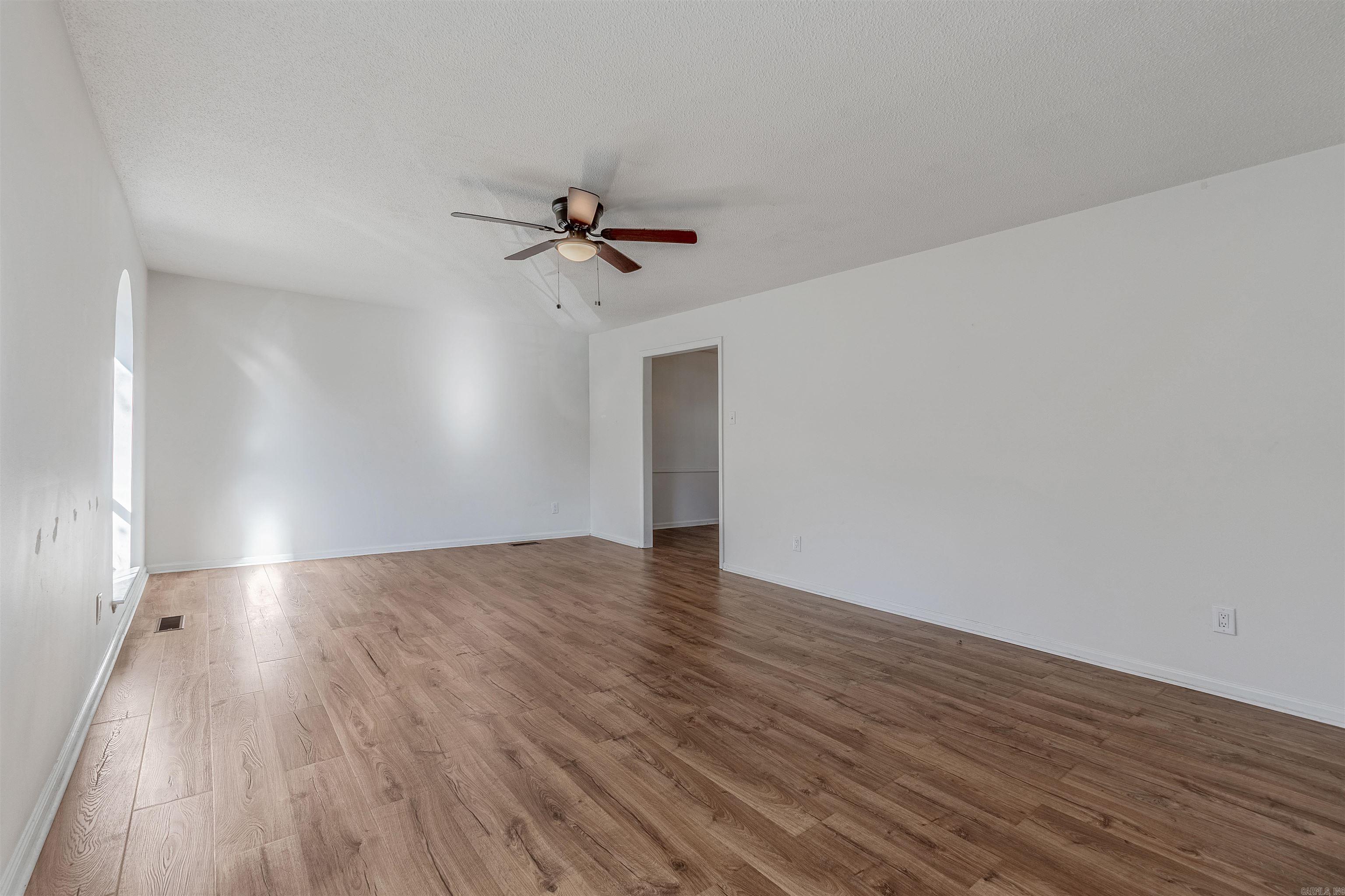 2811 Breckenridge  Little Rock, AR