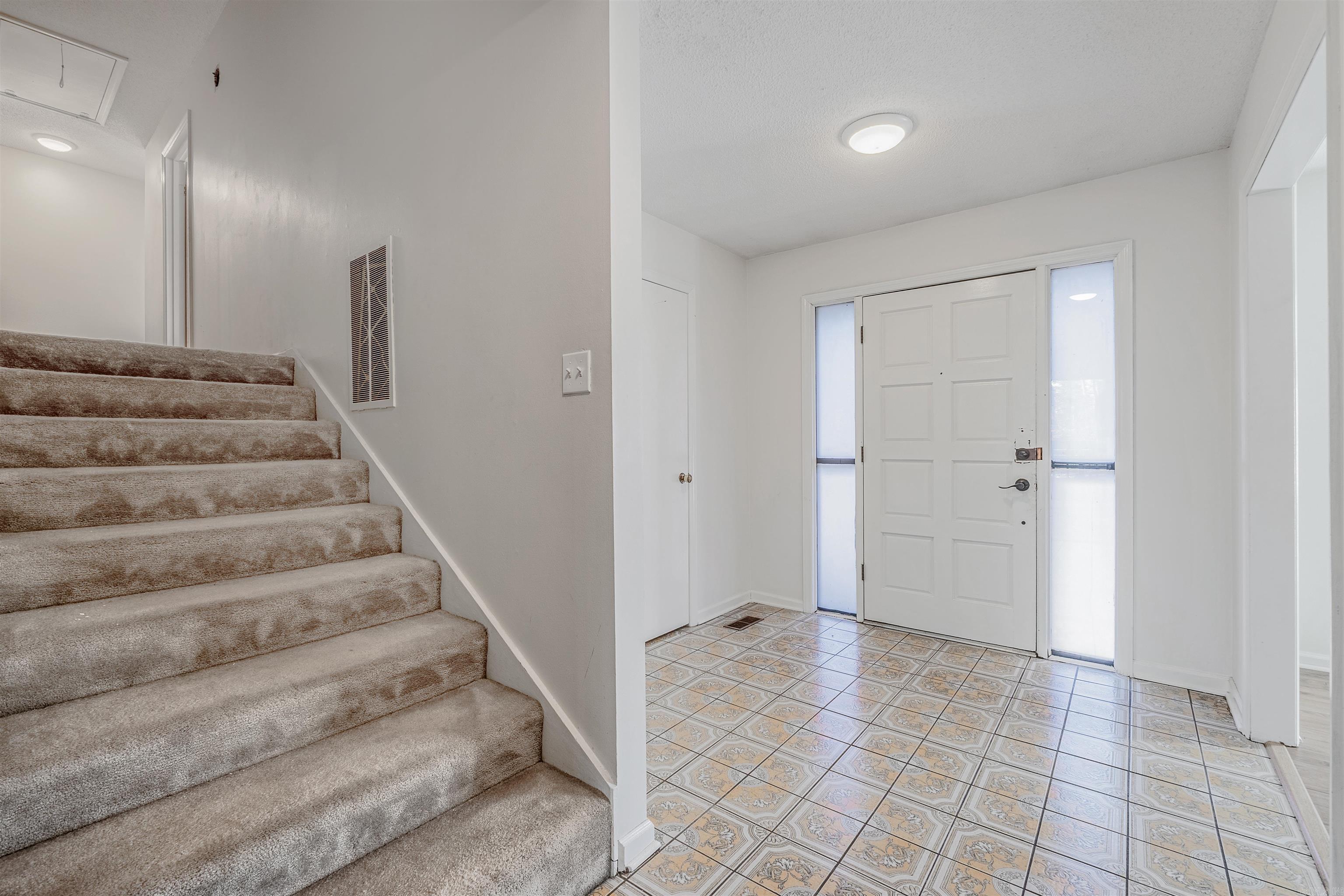 2811 Breckenridge  Little Rock, AR