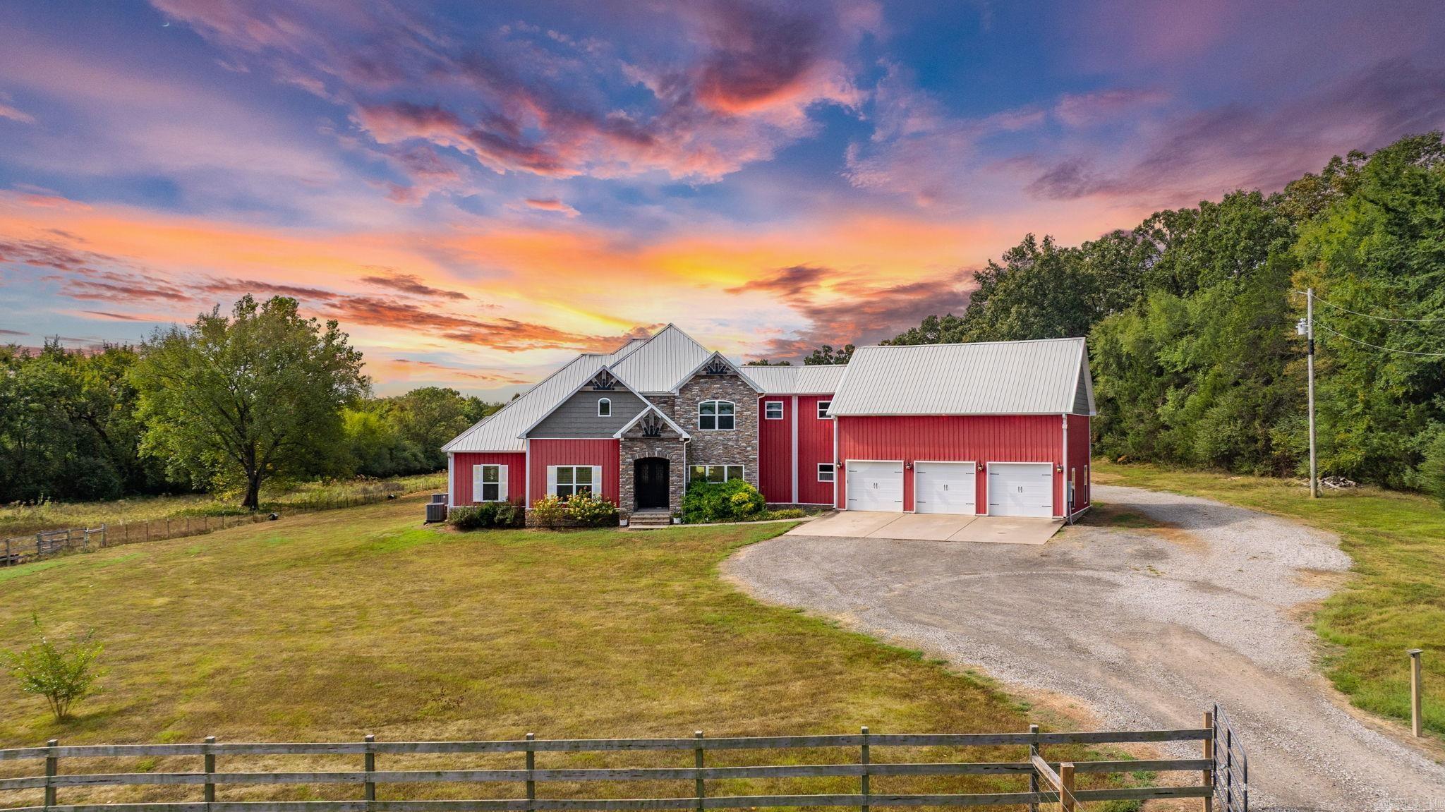 1431 Red Hill  Mt. Vernon, AR